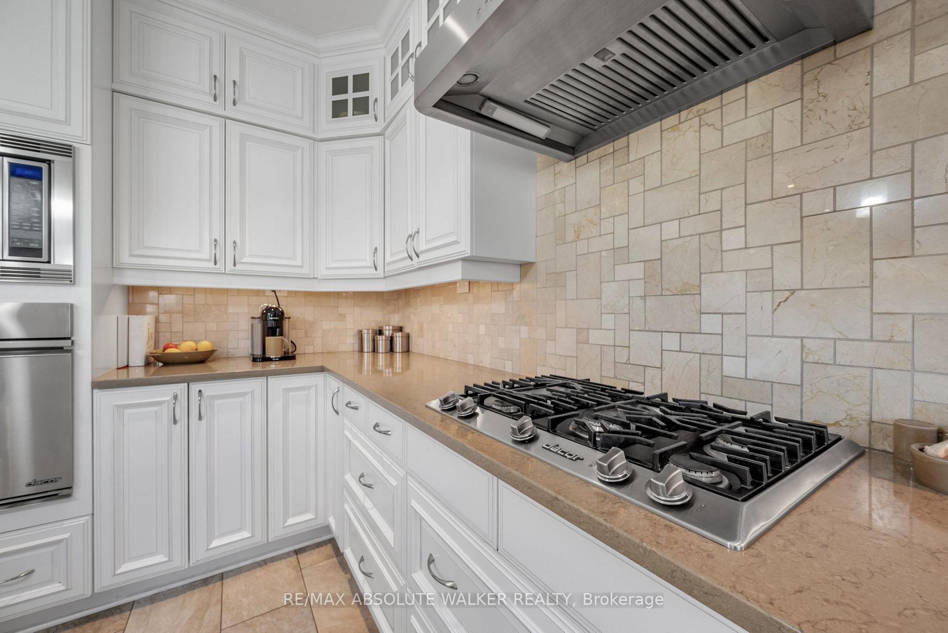 Photo 12 of 241 Madhu Crescent, Ottawa, Mooneys Bay — HOMEH