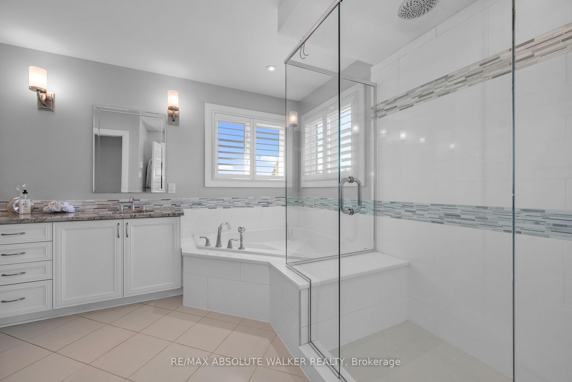 Photo 23 of 241 Madhu Crescent, Ottawa, Mooneys Bay — HOMEH