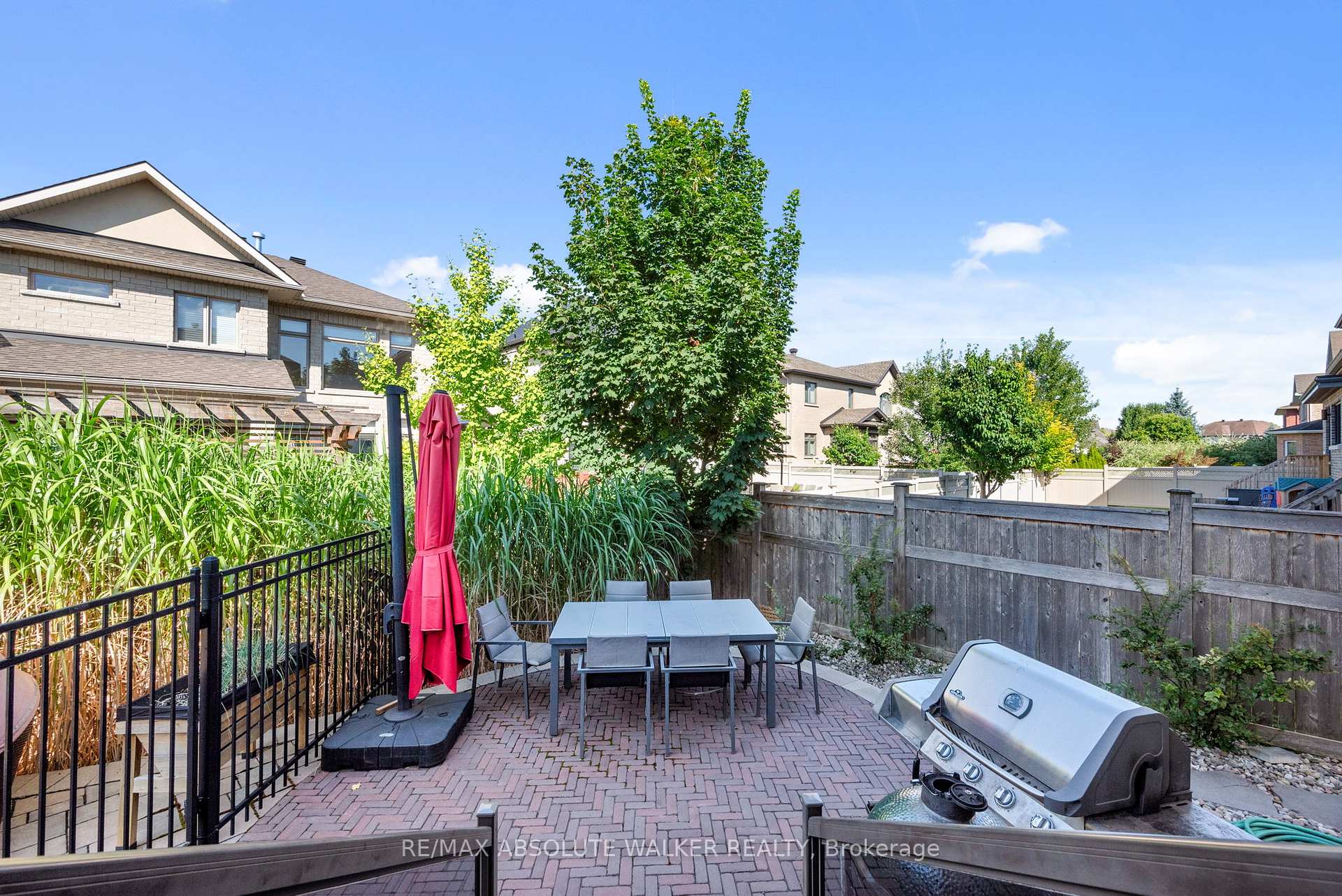 Photo 42 of 241 Madhu Crescent, Ottawa, Mooneys Bay — HOMEH