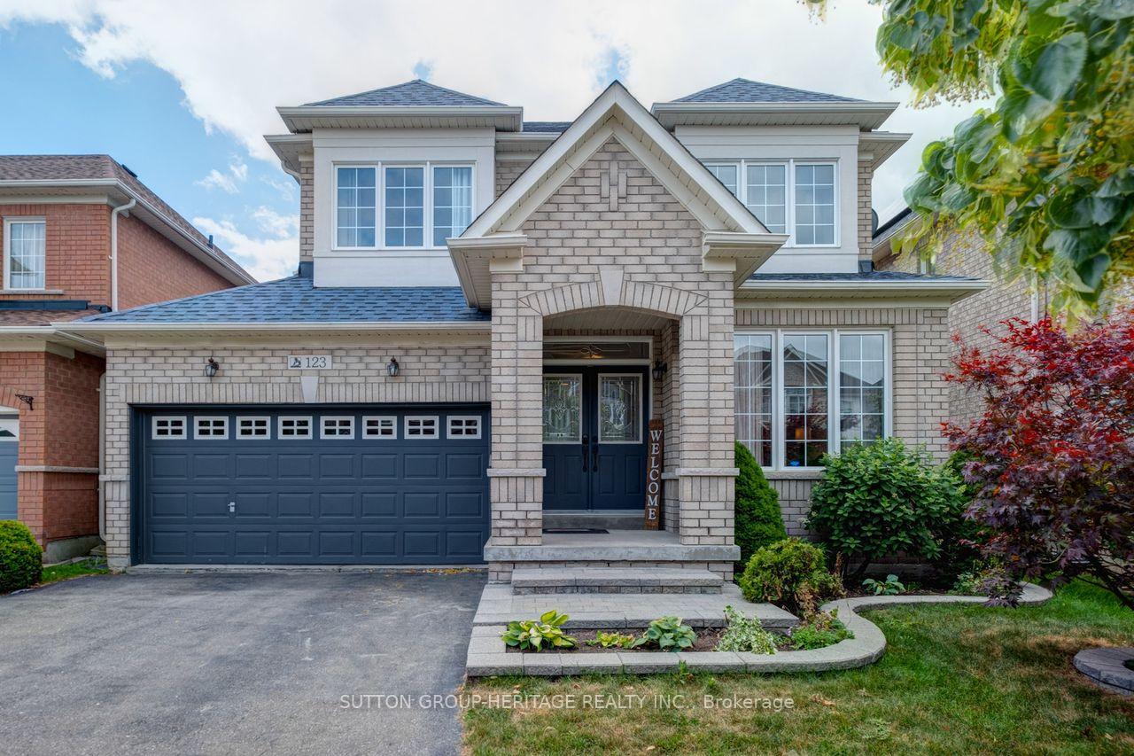 Photo 4 of 123 Oakborough Drive, Markham, Box Grove — HOMEH