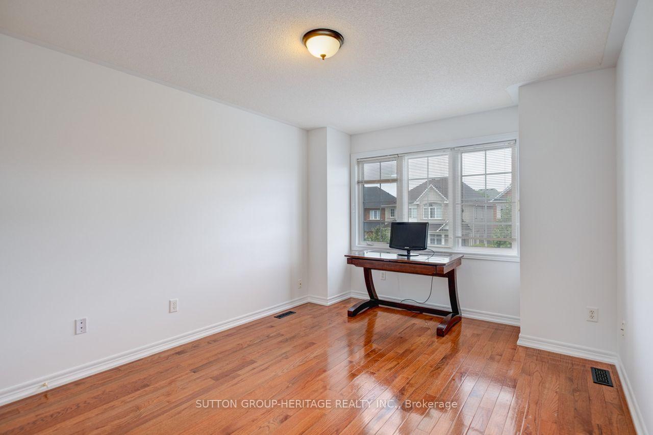 Photo 12 of 123 Oakborough Drive, Markham, Box Grove — HOMEH