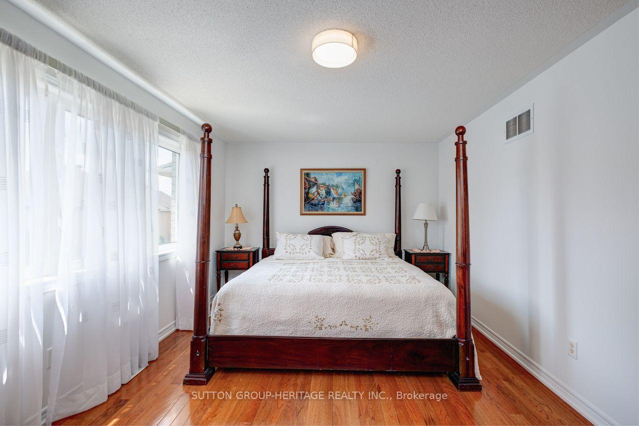 Photo 19 of 123 Oakborough Drive, Markham, Box Grove — HOMEH