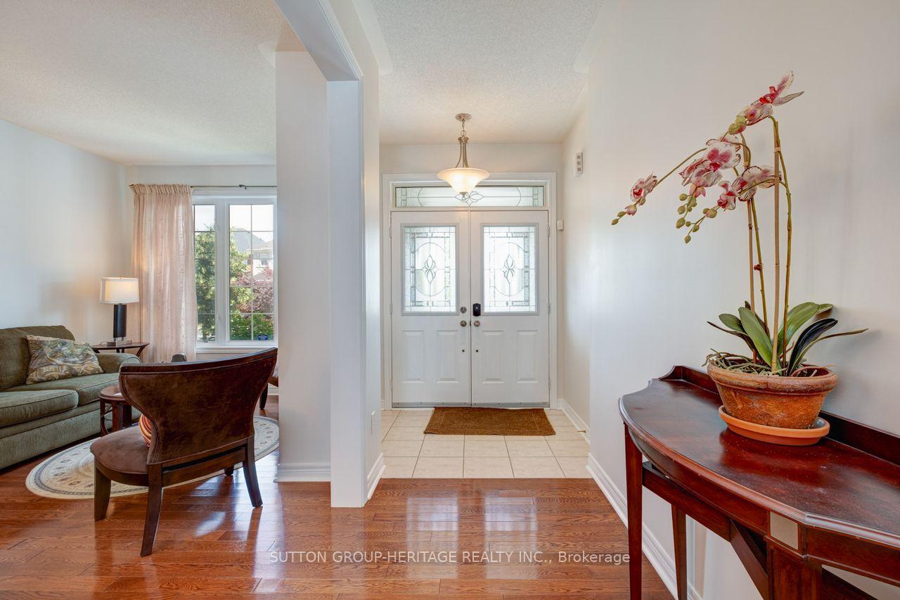 Photo 21 of 123 Oakborough Drive, Markham, Box Grove — HOMEH