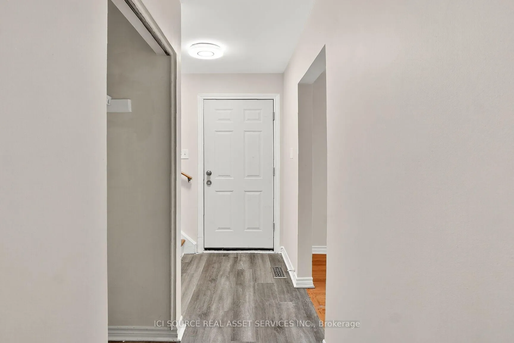 Photo 3 of 1393 Claymor Avenue, Ottawa, Carleton Square — HOMEH
