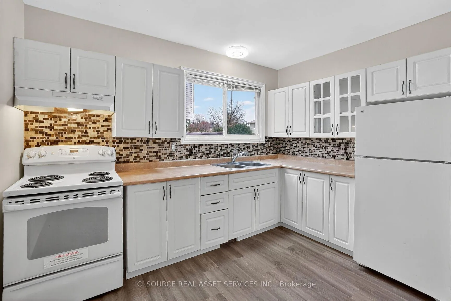 Photo 7 of 1393 Claymor Avenue, Ottawa, Carleton Square — HOMEH