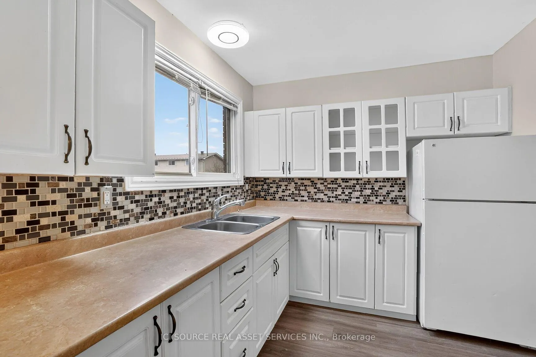 Photo 8 of 1393 Claymor Avenue, Ottawa, Carleton Square — HOMEH
