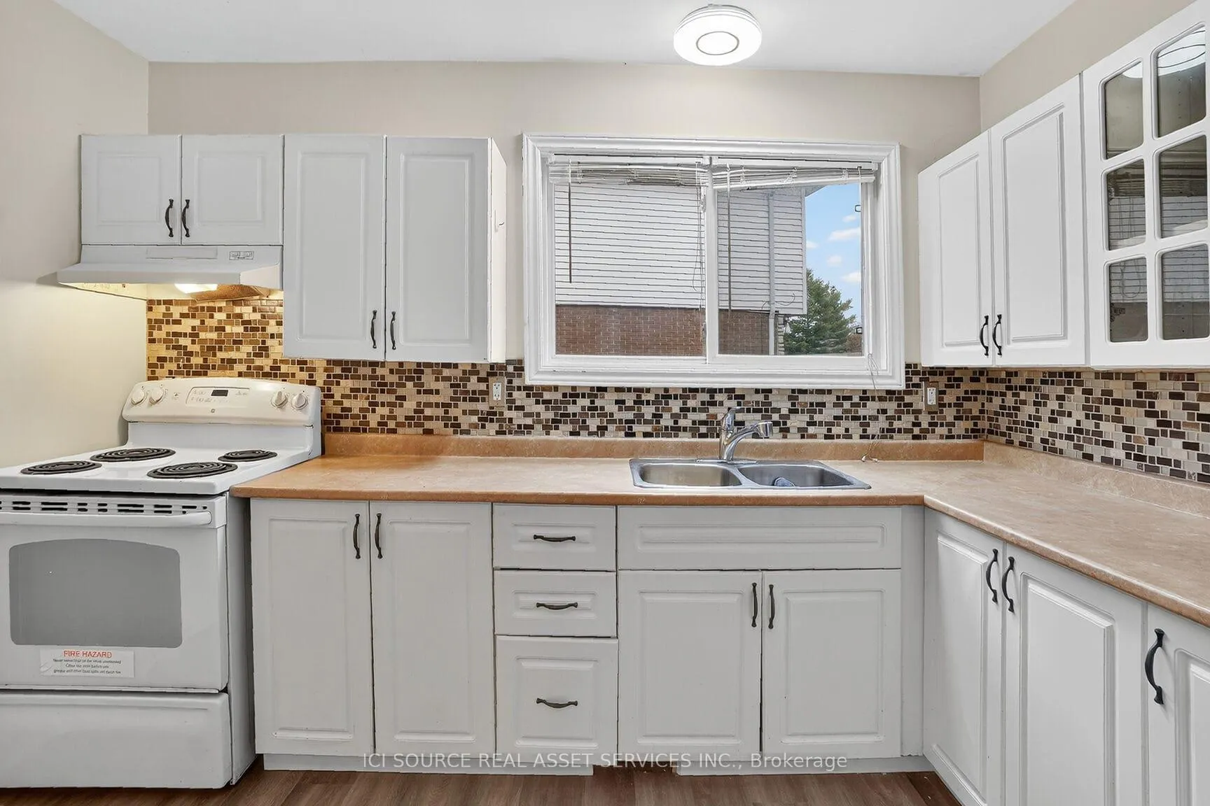 Photo 9 of 1393 Claymor Avenue, Ottawa, Carleton Square — HOMEH