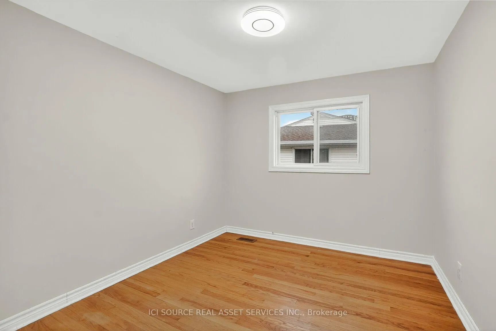 Photo 12 of 1393 Claymor Avenue, Ottawa, Carleton Square — HOMEH