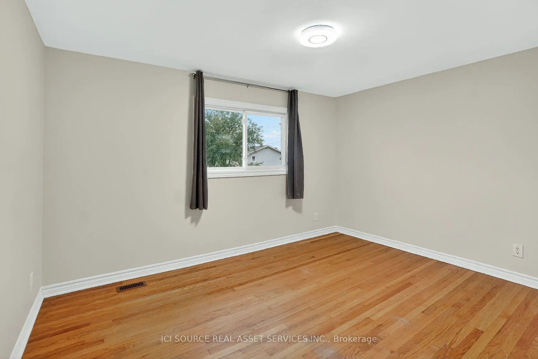 Photo 13 of 1393 Claymor Avenue, Ottawa, Carleton Square — HOMEH