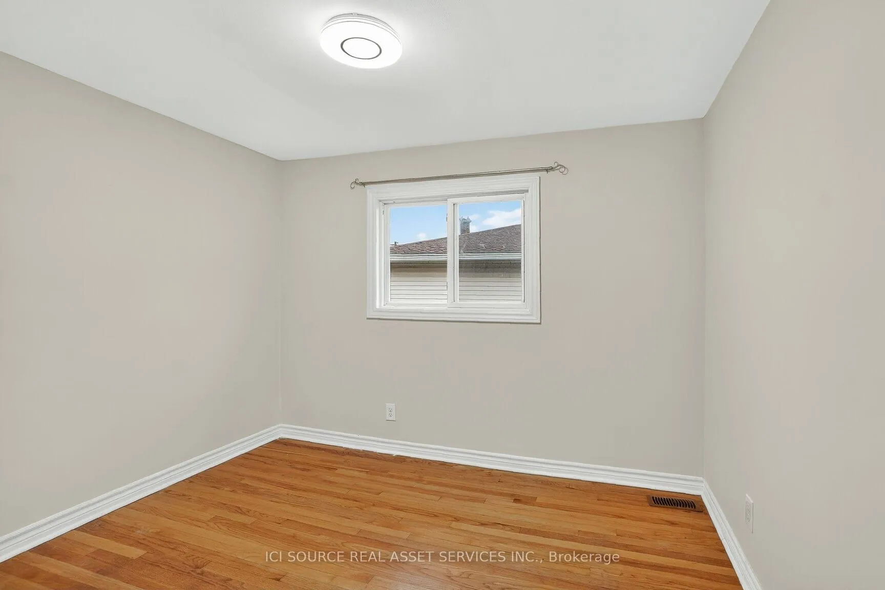 Photo 14 of 1393 Claymor Avenue, Ottawa, Carleton Square — HOMEH