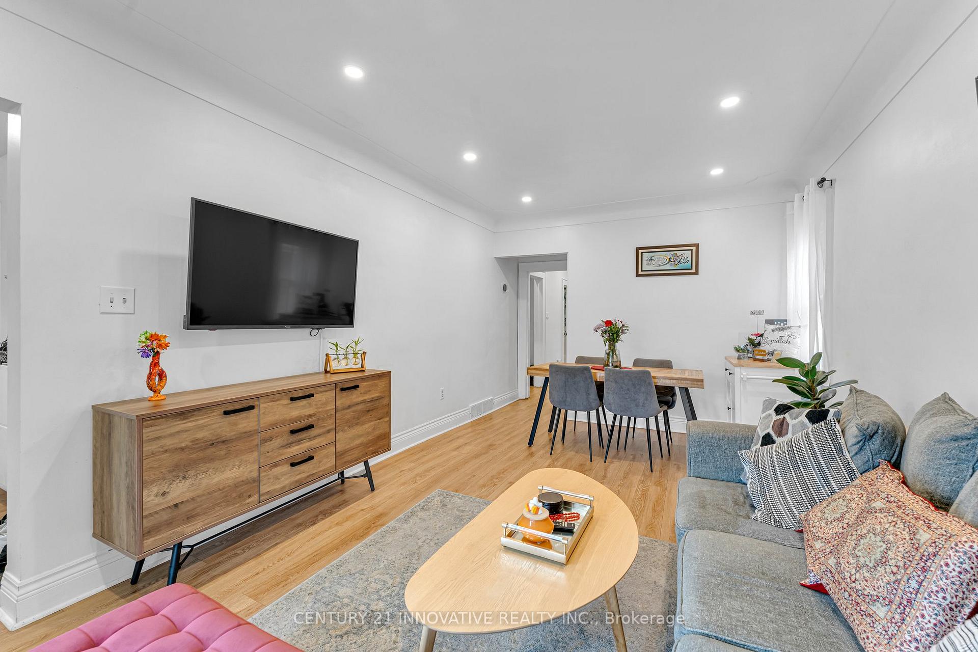 Photo 5 of 39 Delena Avenue N, Hamilton, McQuesten — HOMEH