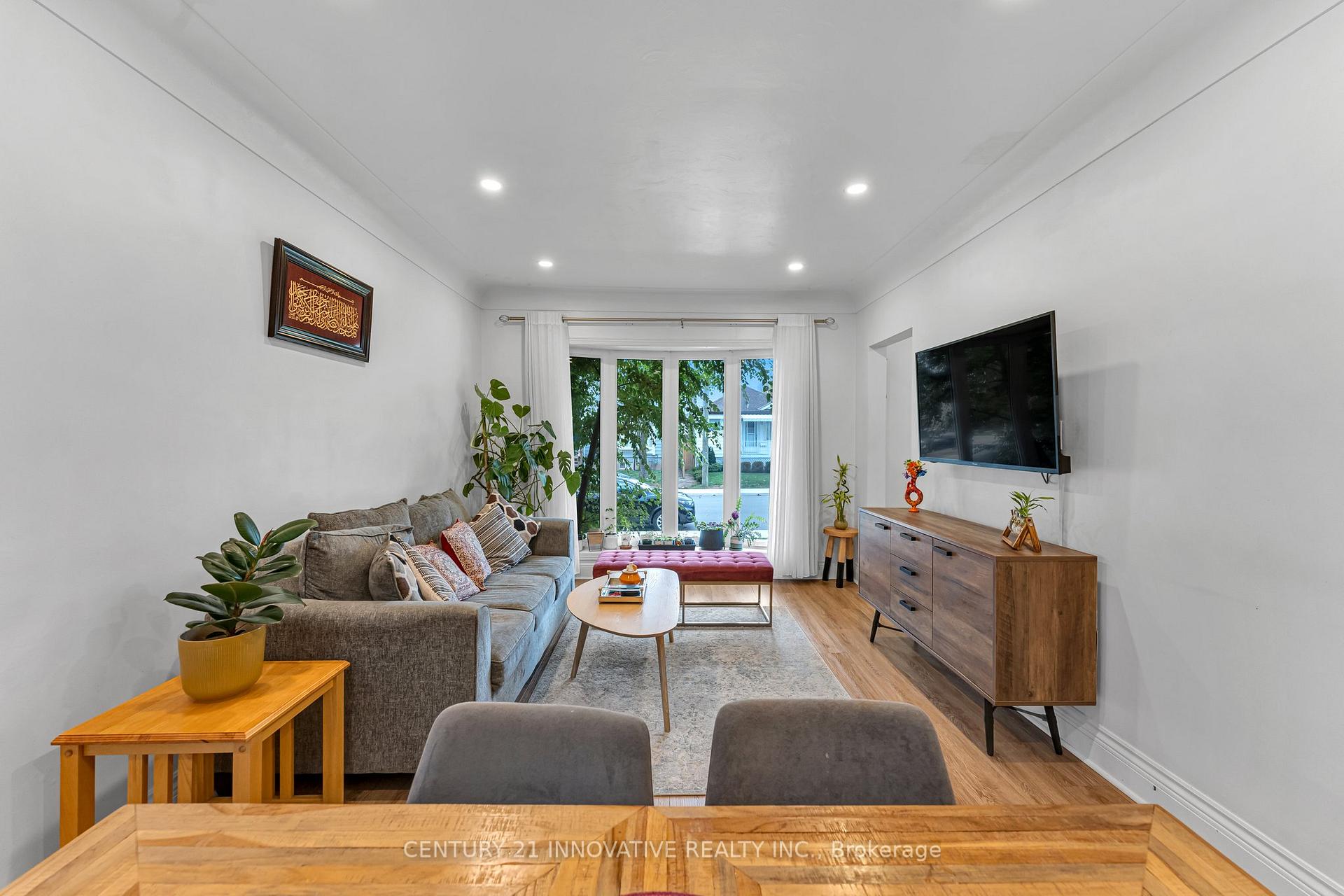 Photo 7 of 39 Delena Avenue N, Hamilton, McQuesten — HOMEH
