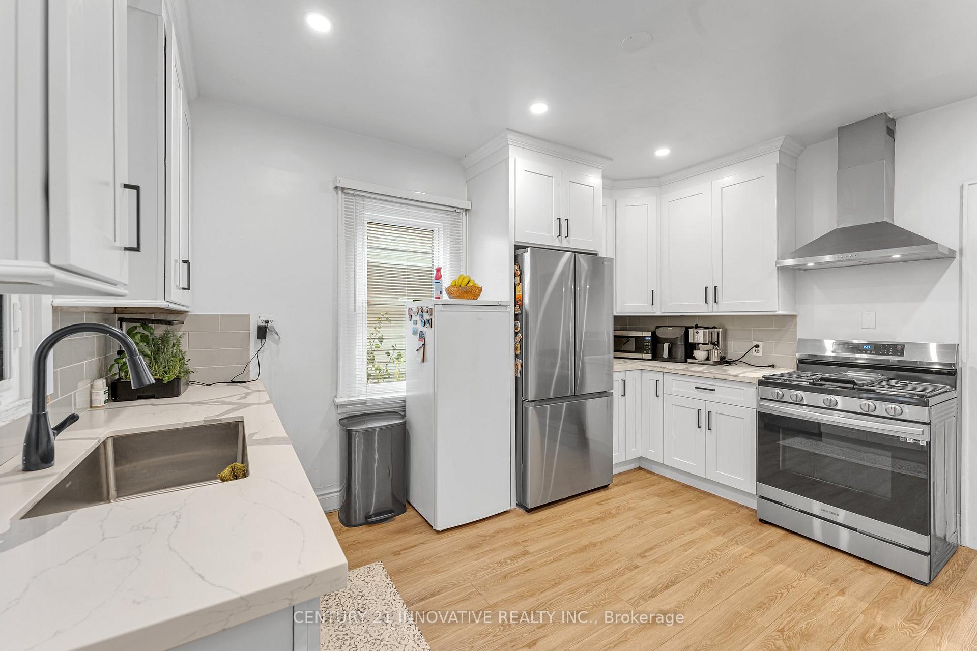 Photo 9 of 39 Delena Avenue N, Hamilton, McQuesten — HOMEH