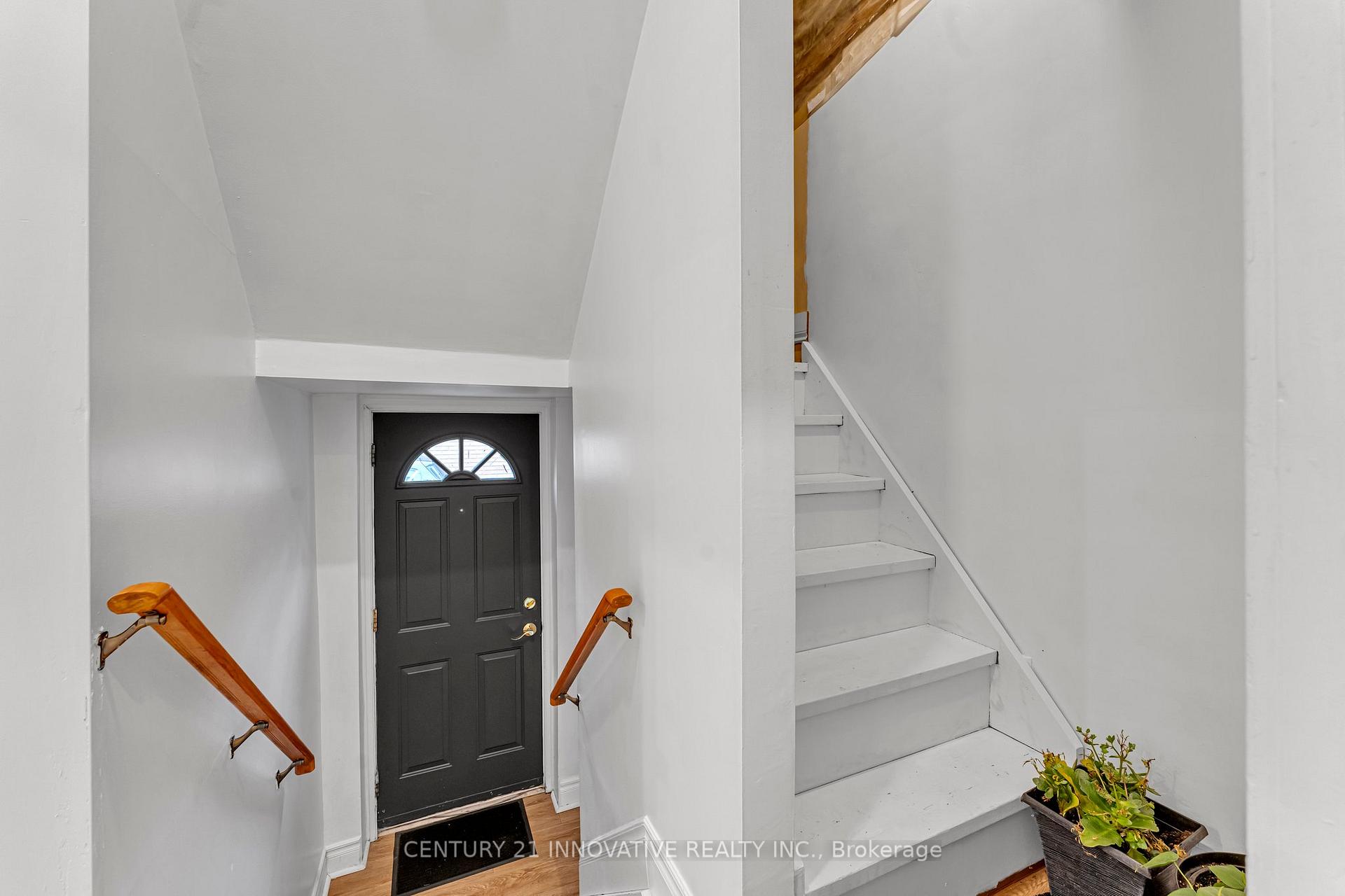 Photo 16 of 39 Delena Avenue N, Hamilton, McQuesten — HOMEH
