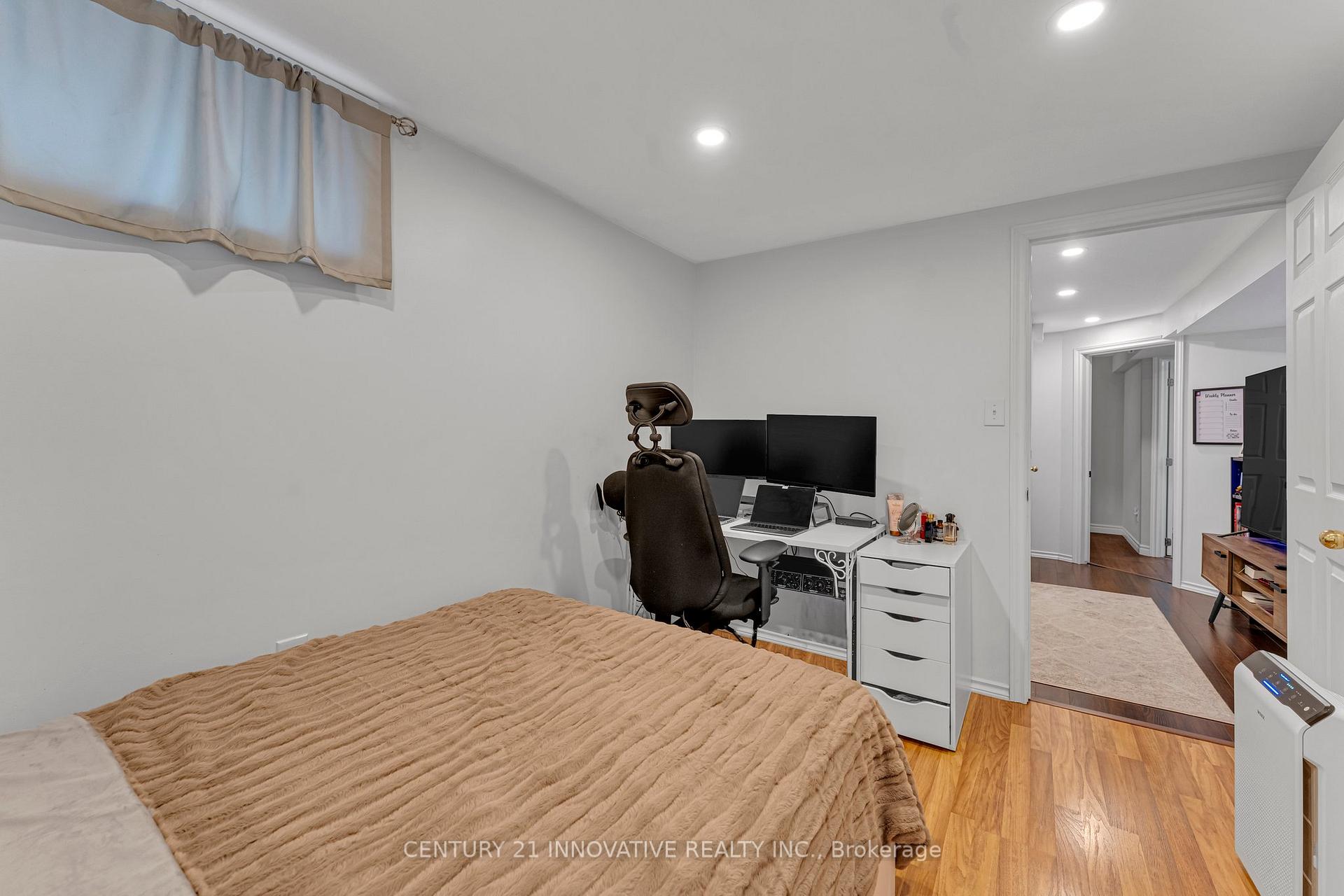 Photo 21 of 39 Delena Avenue N, Hamilton, McQuesten — HOMEH