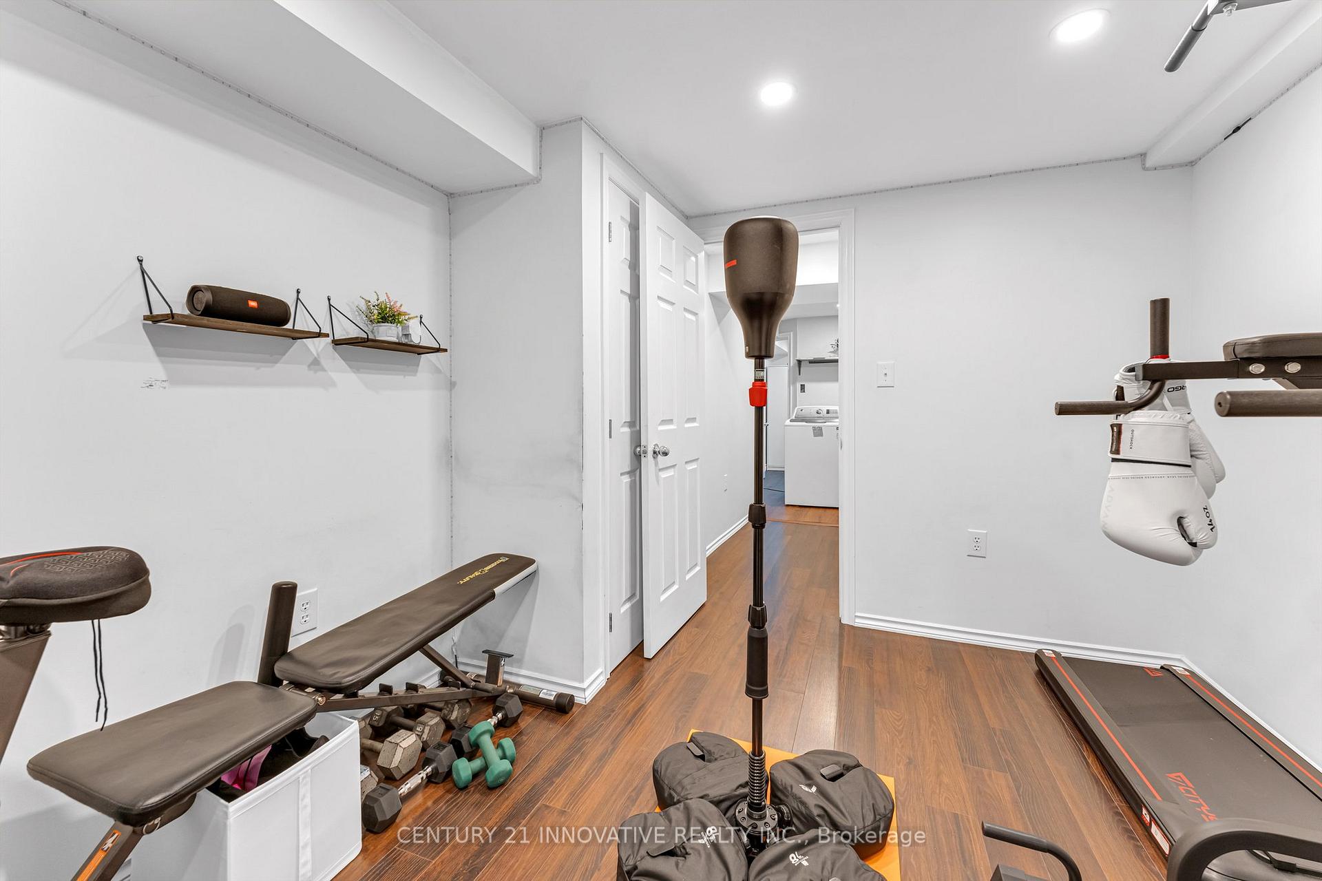 Photo 26 of 39 Delena Avenue N, Hamilton, McQuesten — HOMEH
