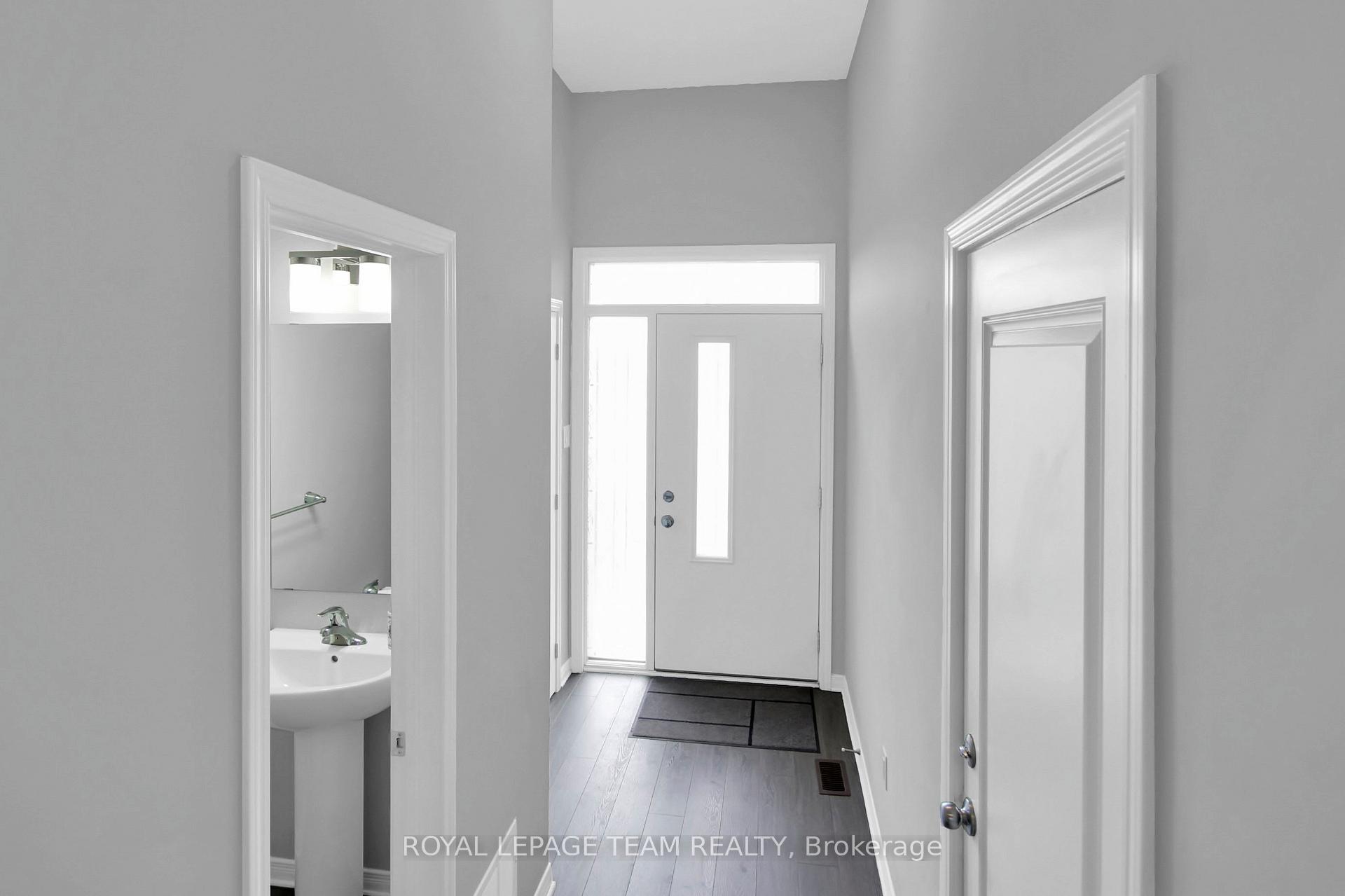 Photo 4 of 343 Cope Drive, Ottawa, Kanata - Emerald Meadows/Trailwest — HOMEH