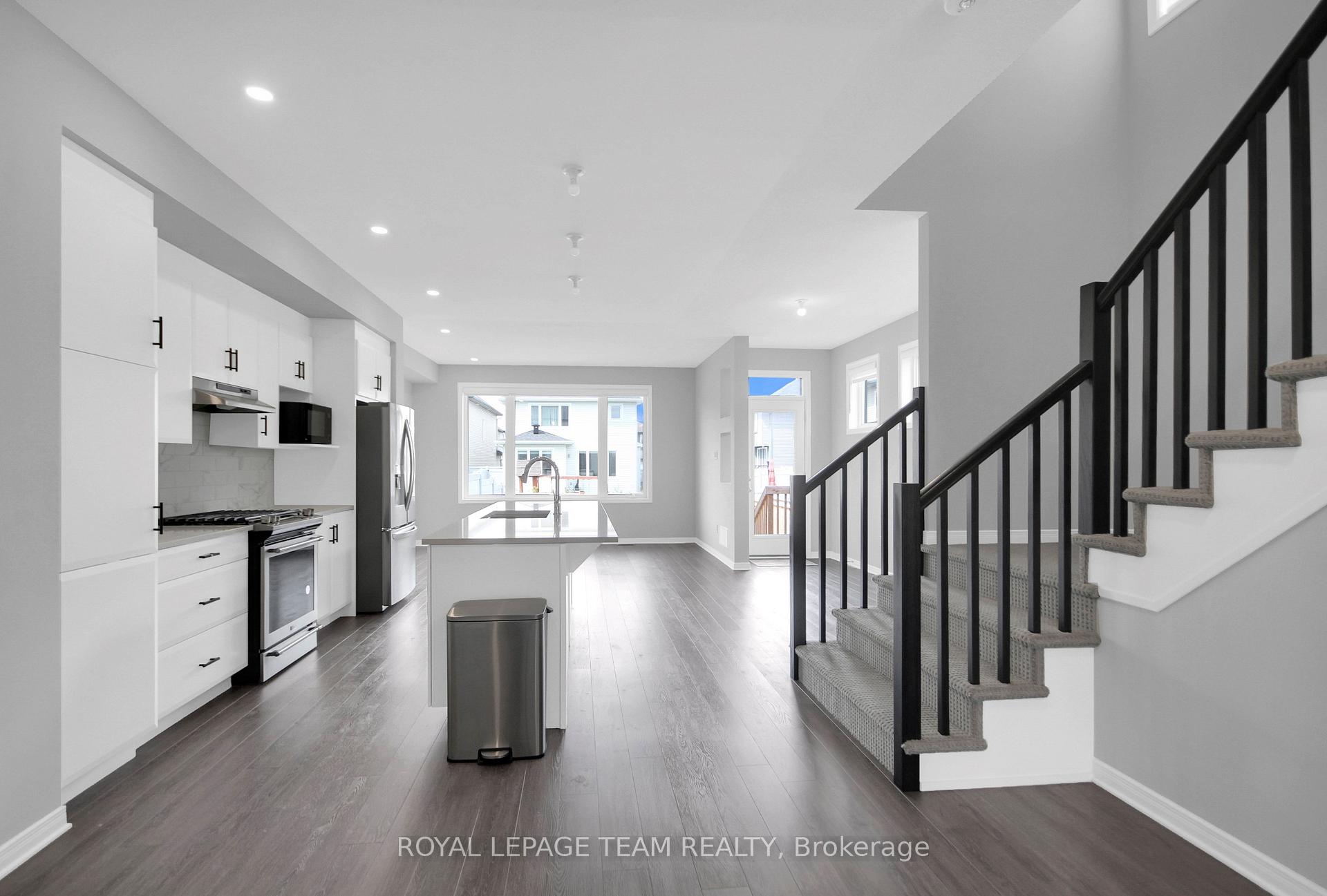 Photo 13 of 343 Cope Drive, Ottawa, Kanata - Emerald Meadows/Trailwest — HOMEH