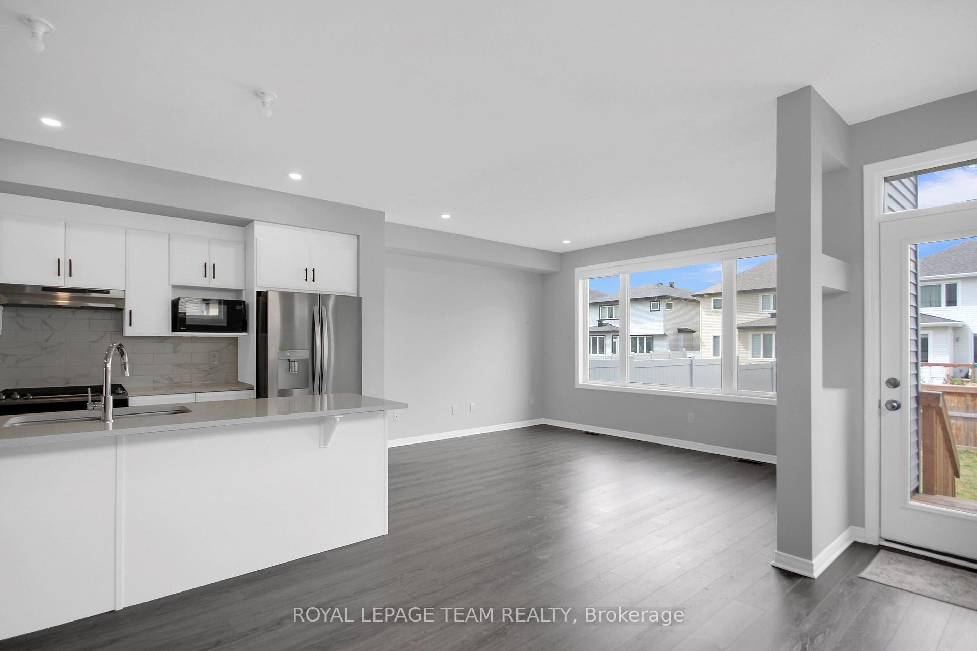 Photo 15 of 343 Cope Drive, Ottawa, Kanata - Emerald Meadows/Trailwest — HOMEH