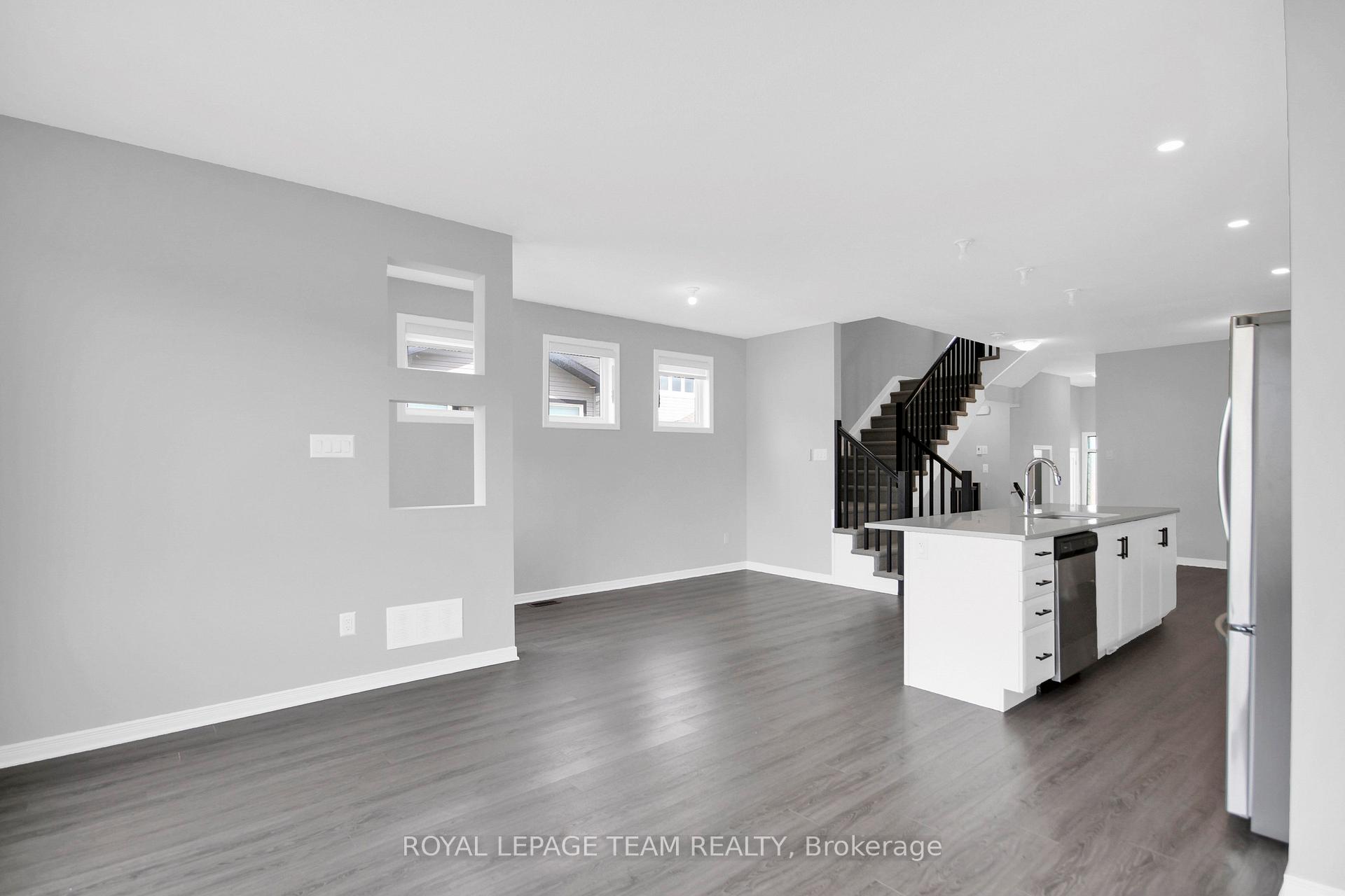 Photo 17 of 343 Cope Drive, Ottawa, Kanata - Emerald Meadows/Trailwest — HOMEH