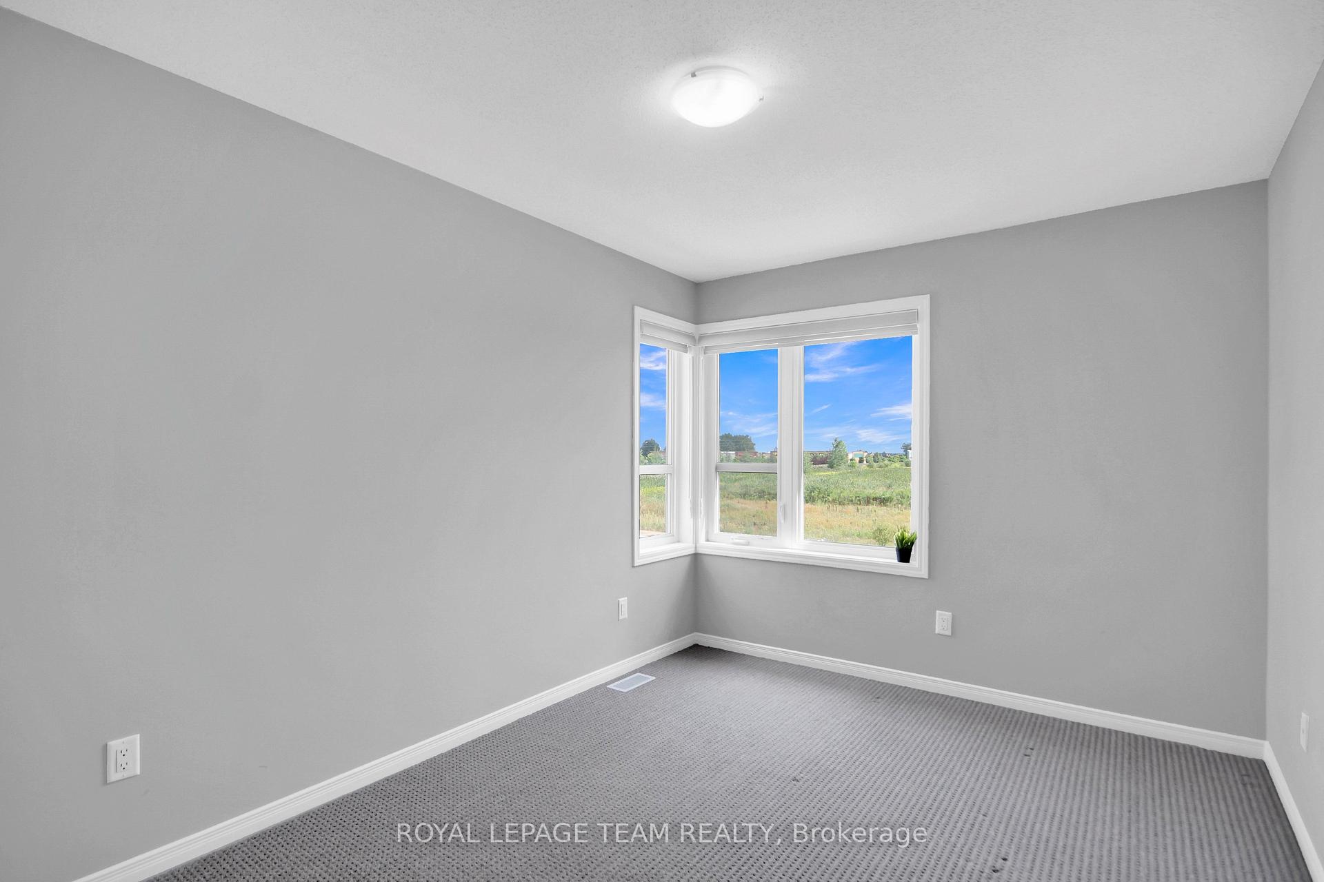 Photo 32 of 343 Cope Drive, Ottawa, Kanata - Emerald Meadows/Trailwest — HOMEH