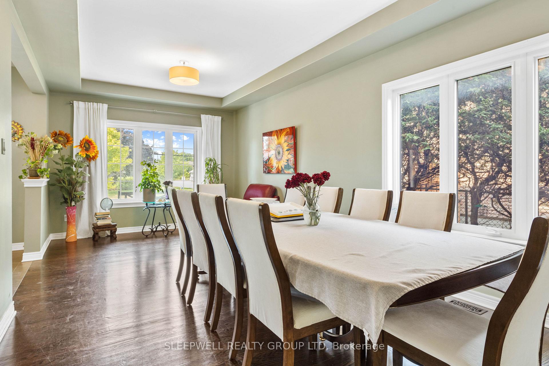 Photo 3 of 974 Falaise Road, Ottawa, Carleton Heights — HOMEH