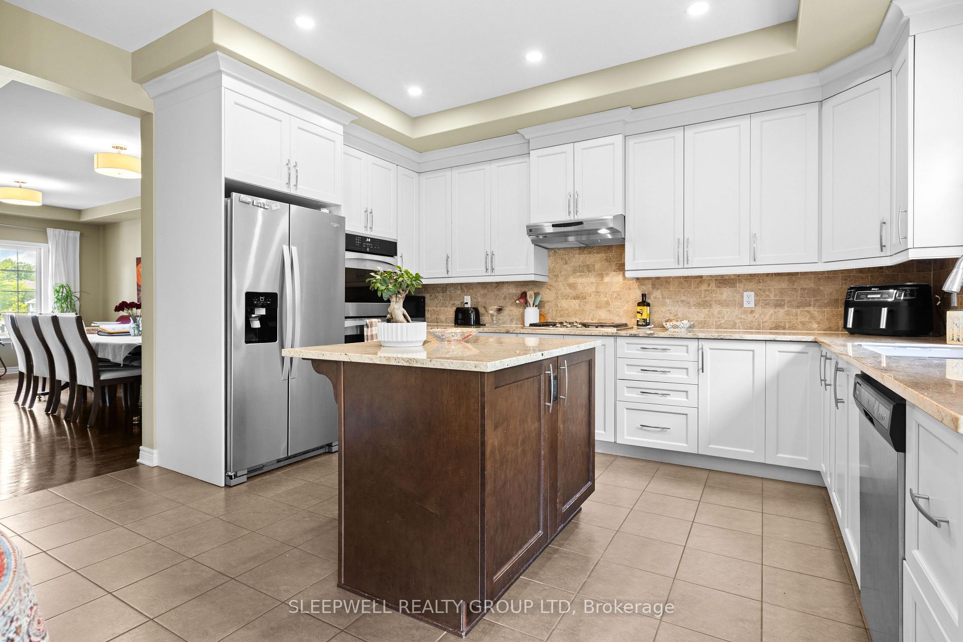 Photo 5 of 974 Falaise Road, Ottawa, Carleton Heights — HOMEH