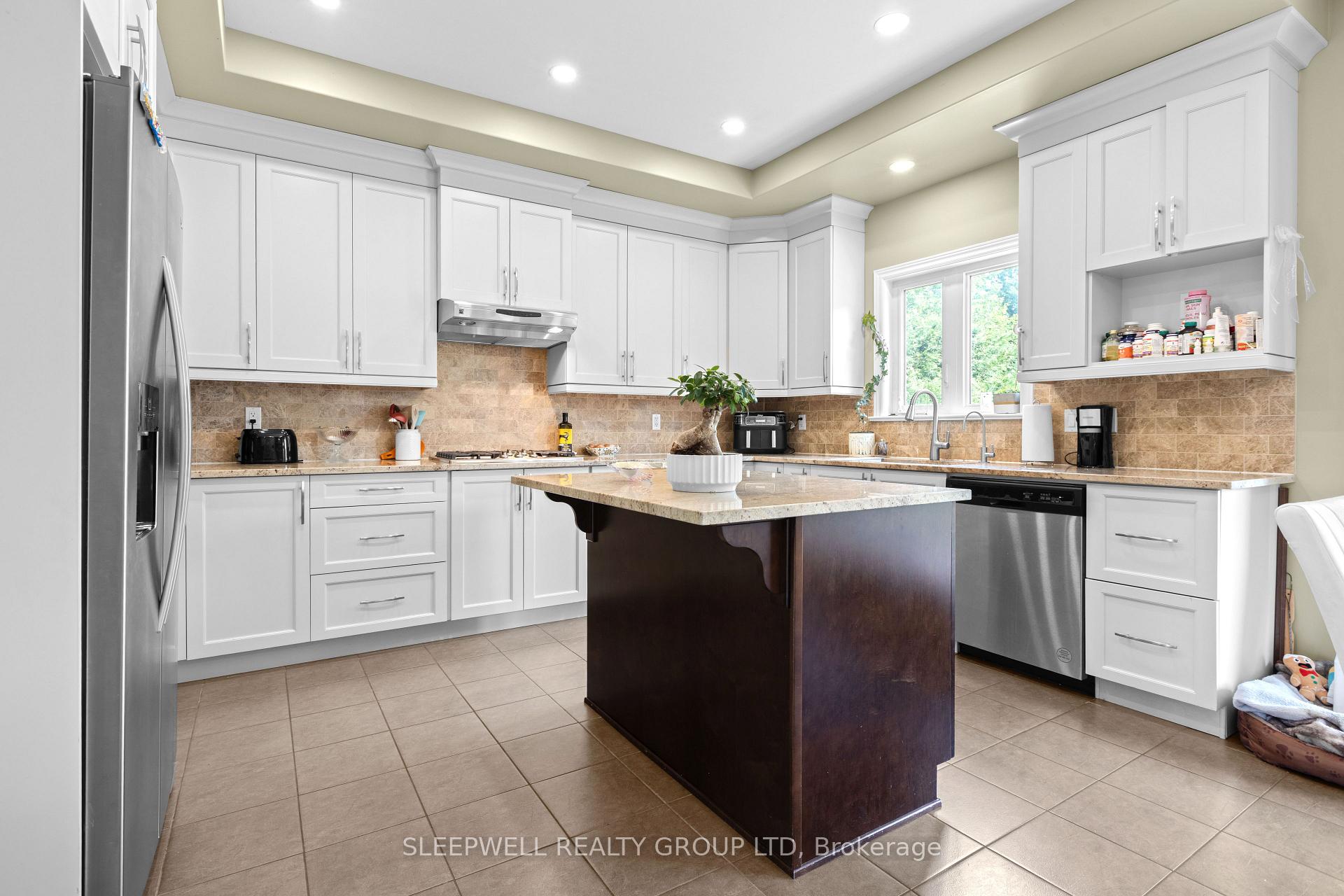 Photo 6 of 974 Falaise Road, Ottawa, Carleton Heights — HOMEH