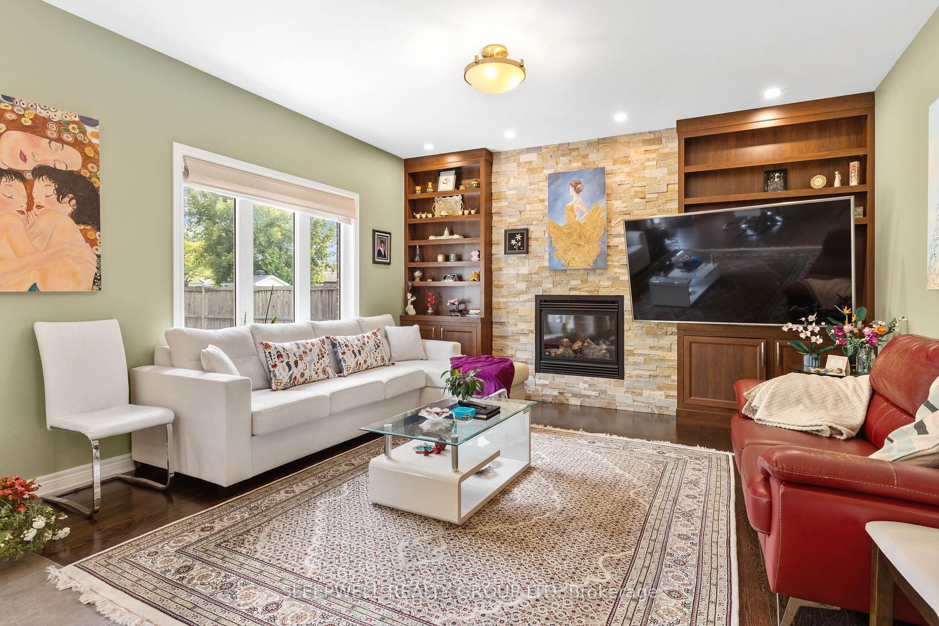 Photo 12 of 974 Falaise Road, Ottawa, Carleton Heights — HOMEH