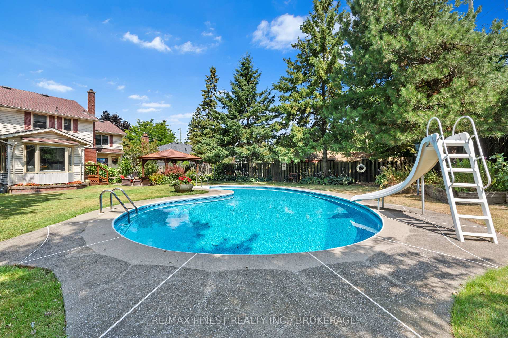 Photo 41 of 23 Stormont Avenue, Kingston, West of Sir John A. Blvd — HOMEH