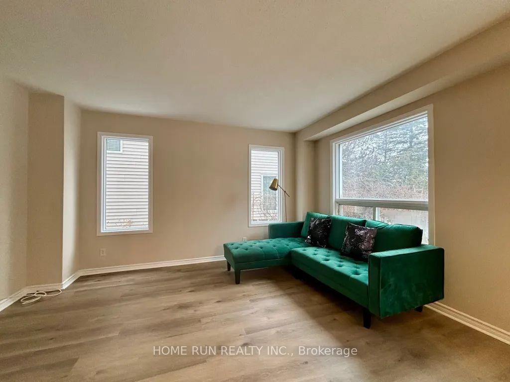 Photo 5 of 12 Blackdome Crescent, Ottawa, Kanata - Kanata Lakes/Heritage Hills — HOMEH