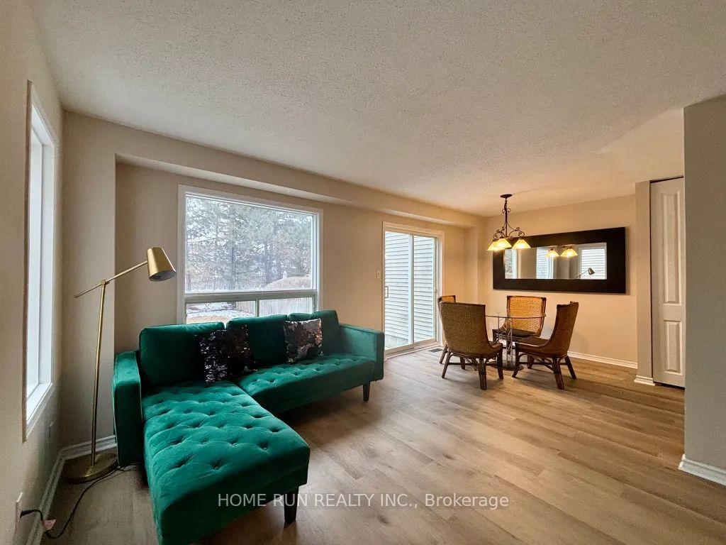 Photo 6 of 12 Blackdome Crescent, Ottawa, Kanata - Kanata Lakes/Heritage Hills — HOMEH