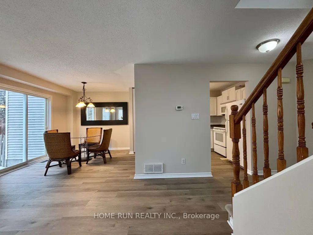 Photo 7 of 12 Blackdome Crescent, Ottawa, Kanata - Kanata Lakes/Heritage Hills — HOMEH
