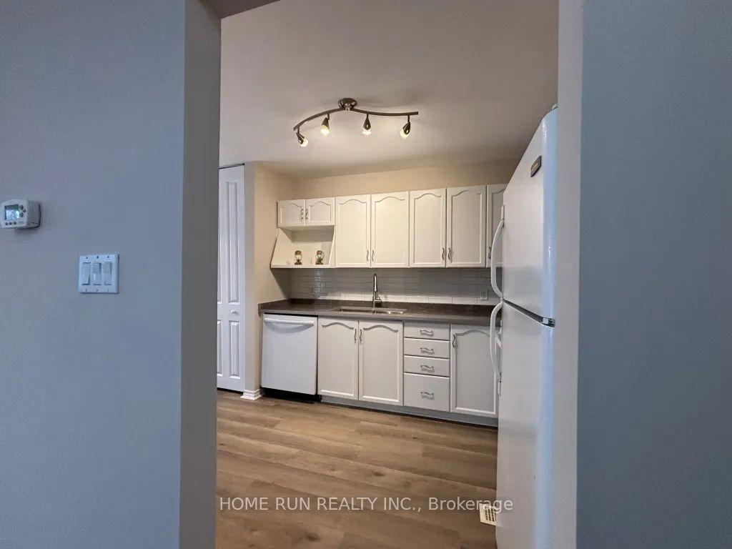 Photo 10 of 12 Blackdome Crescent, Ottawa, Kanata - Kanata Lakes/Heritage Hills — HOMEH