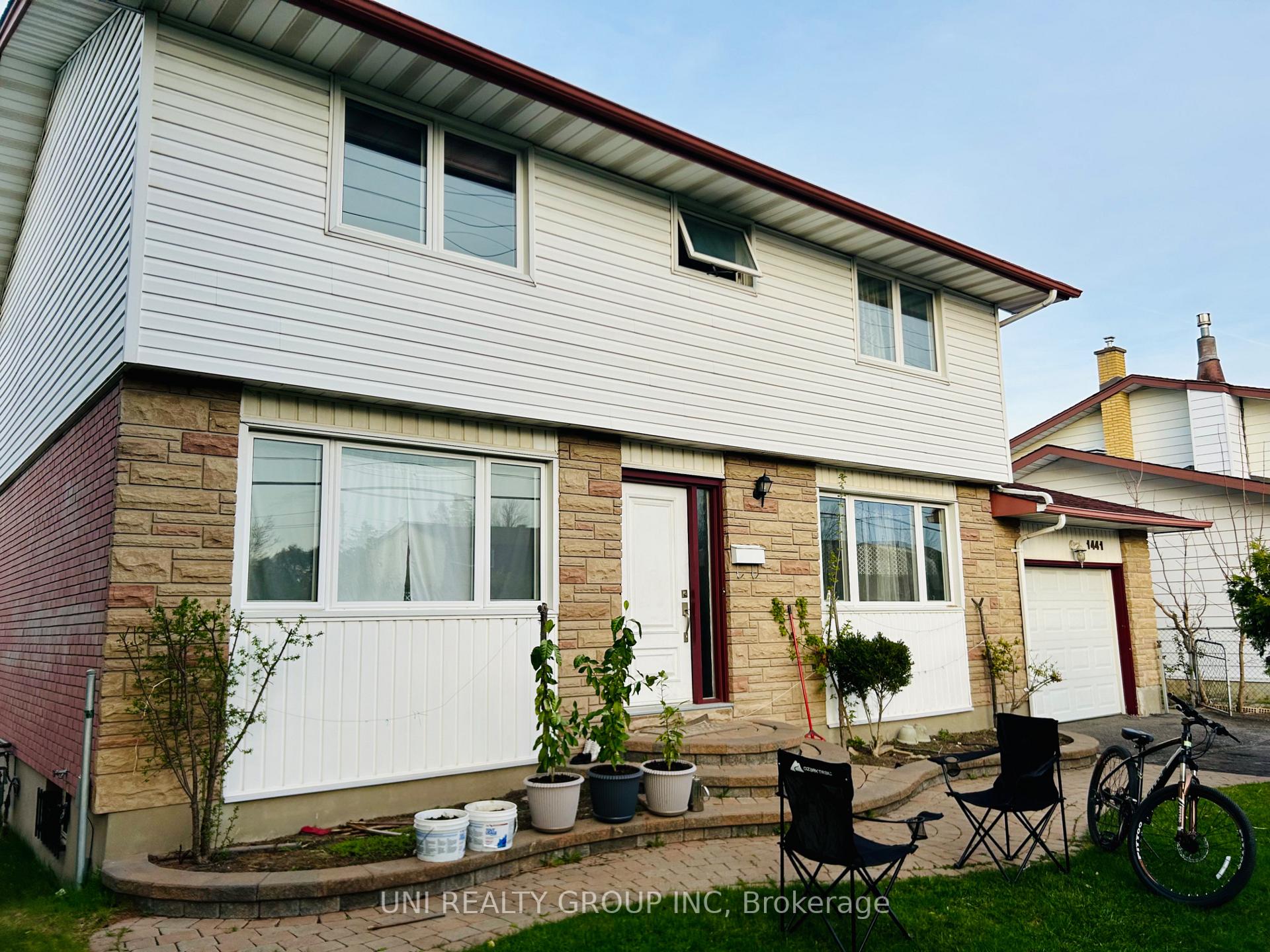 Front of 1441 Fisher Avenue