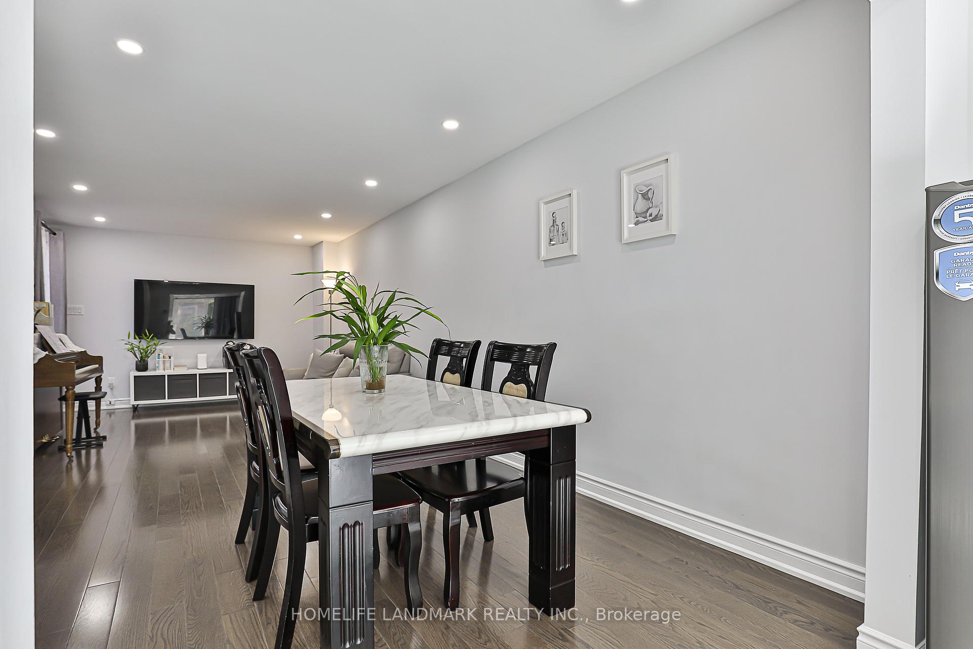 Photo 15 of 103 Fullerton Crescent, Markham, Milliken Mills West — HOMEH