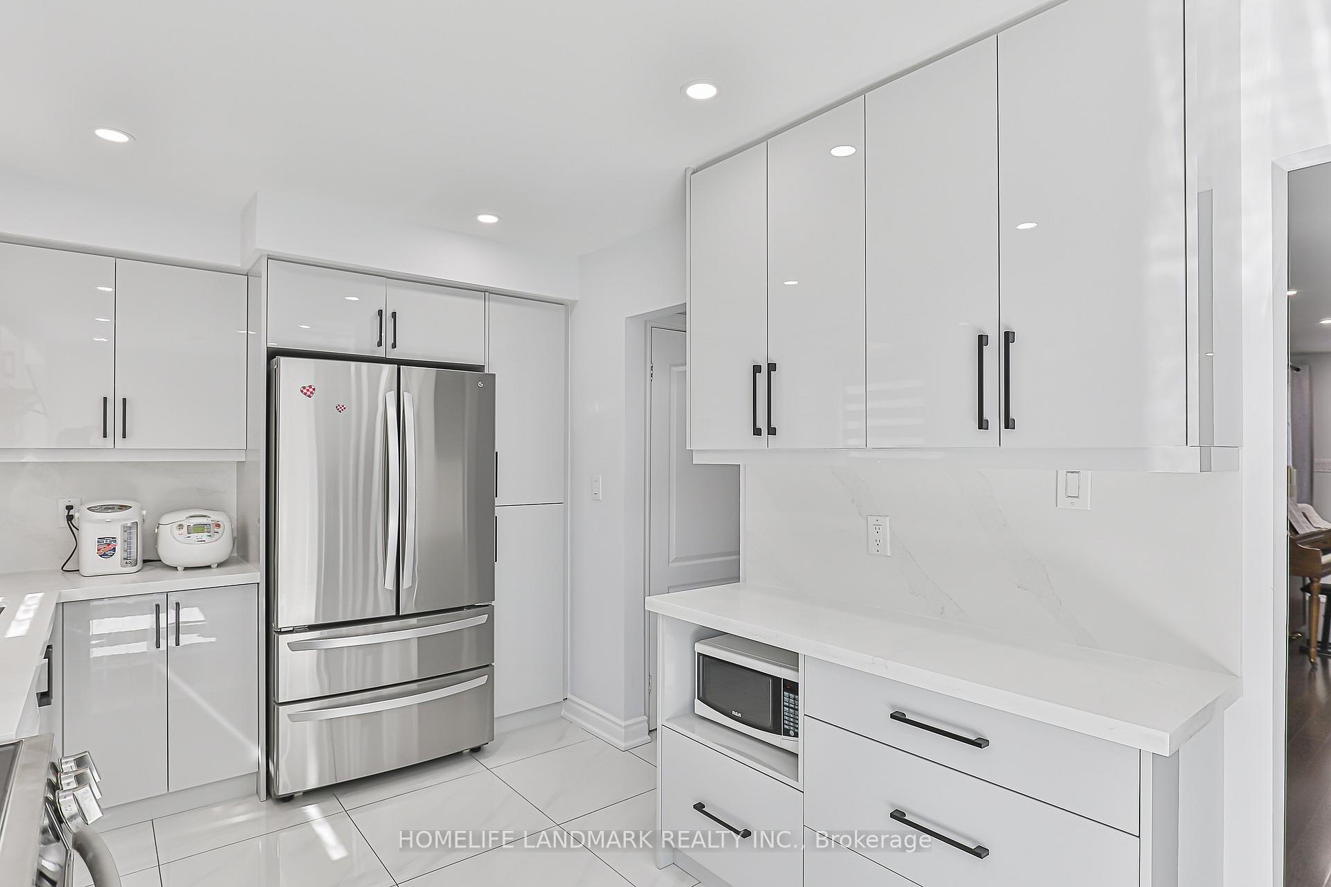 Photo 18 of 103 Fullerton Crescent, Markham, Milliken Mills West — HOMEH