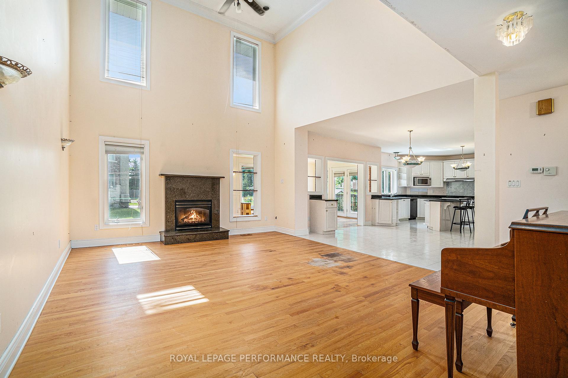 Photo 7 of 1702 Ortona Avenue, Ottawa, Carleton Heights — HOMEH