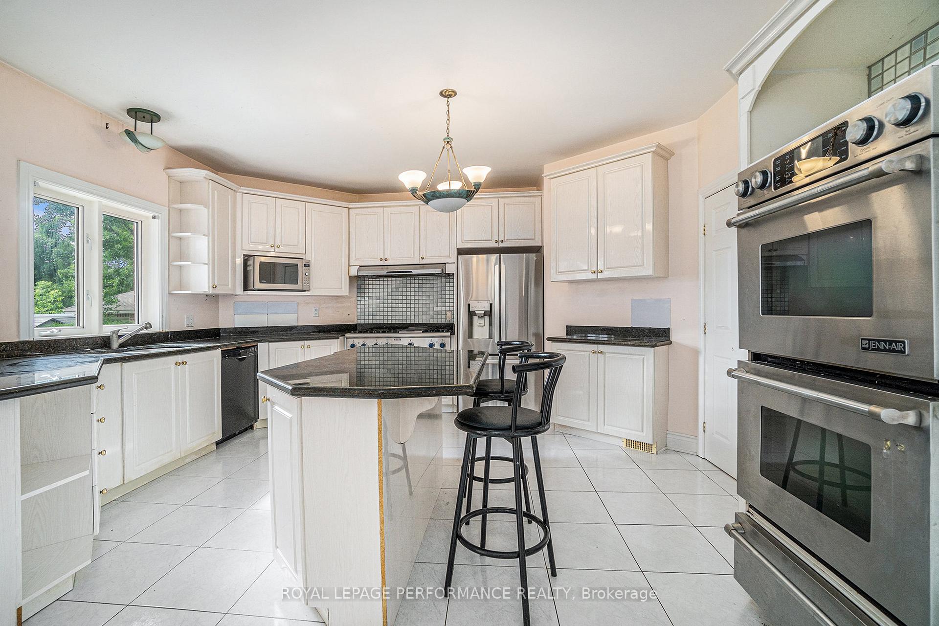 Photo 8 of 1702 Ortona Avenue, Ottawa, Carleton Heights — HOMEH