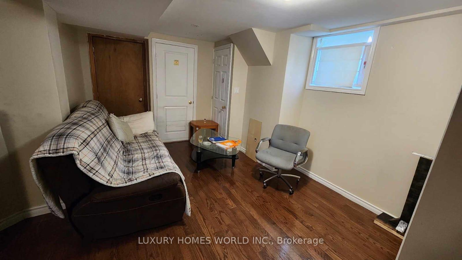 Photo 1 of 17 Eastvale Drive, Markham, Cedarwood — HOMEH