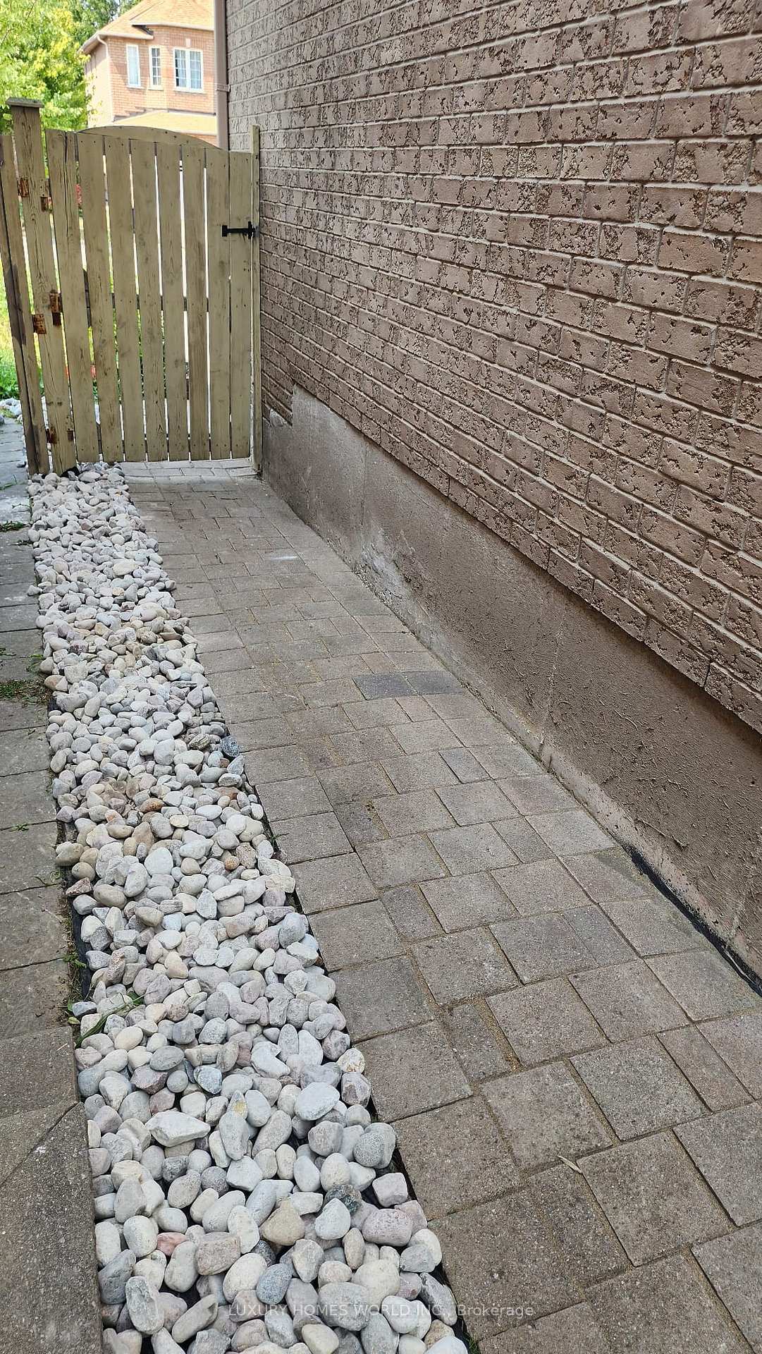 Photo 5 of 17 Eastvale Drive, Markham, Cedarwood — HOMEH