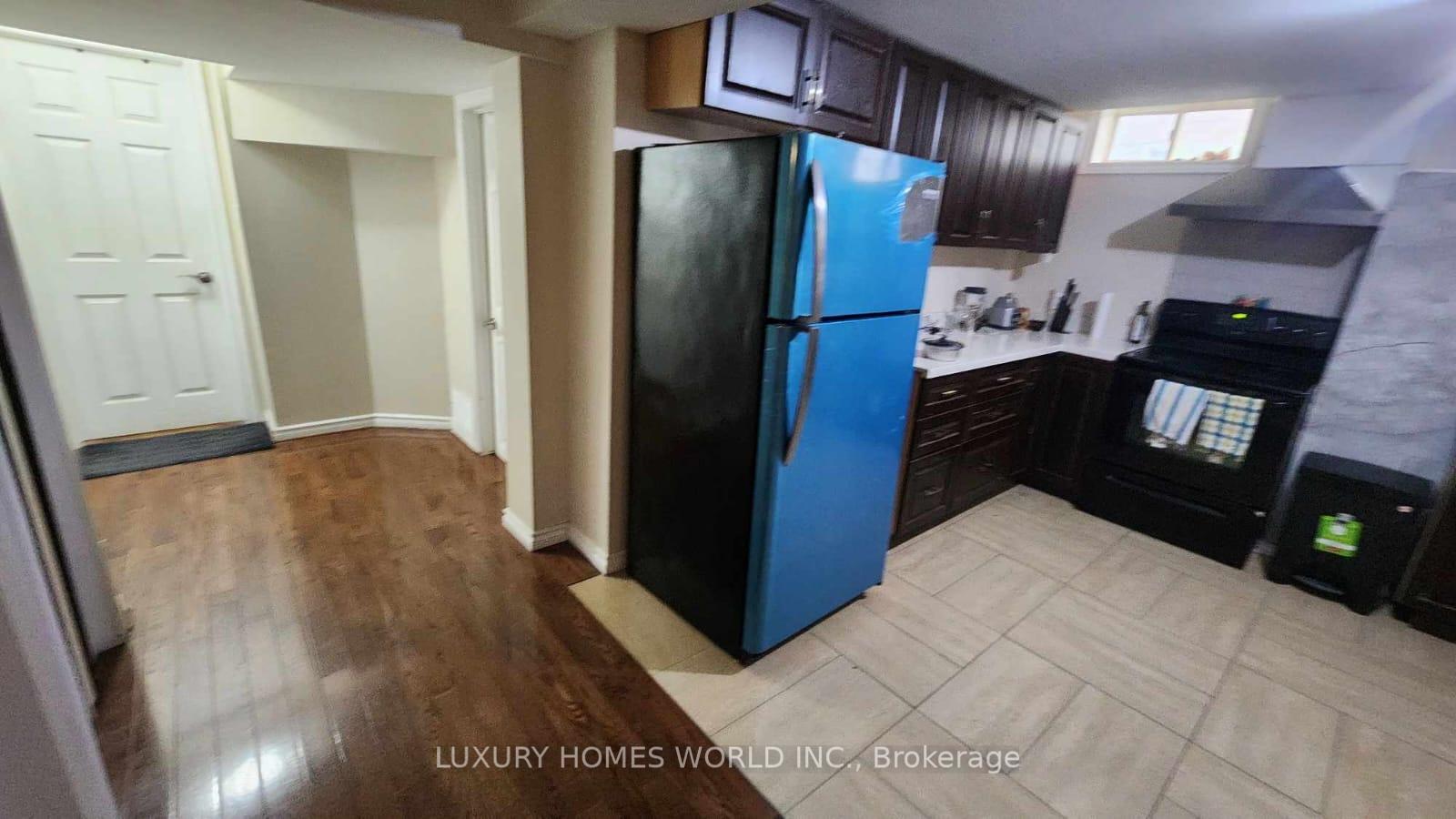 Photo 11 of 17 Eastvale Drive, Markham, Cedarwood — HOMEH