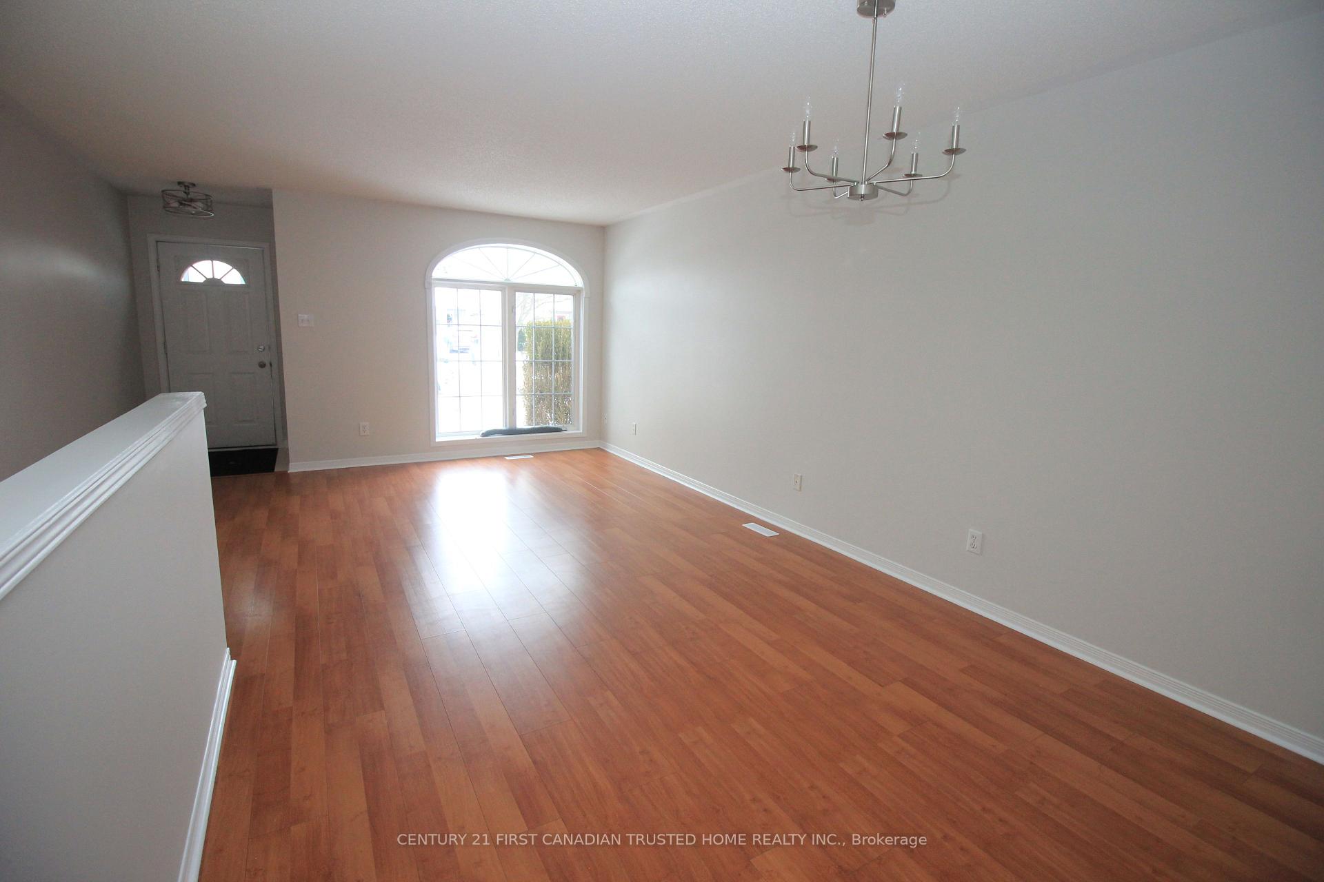 Photo 7 of 62 Maxine Court E, Middlesex Centre, Kilworth — HOMEH