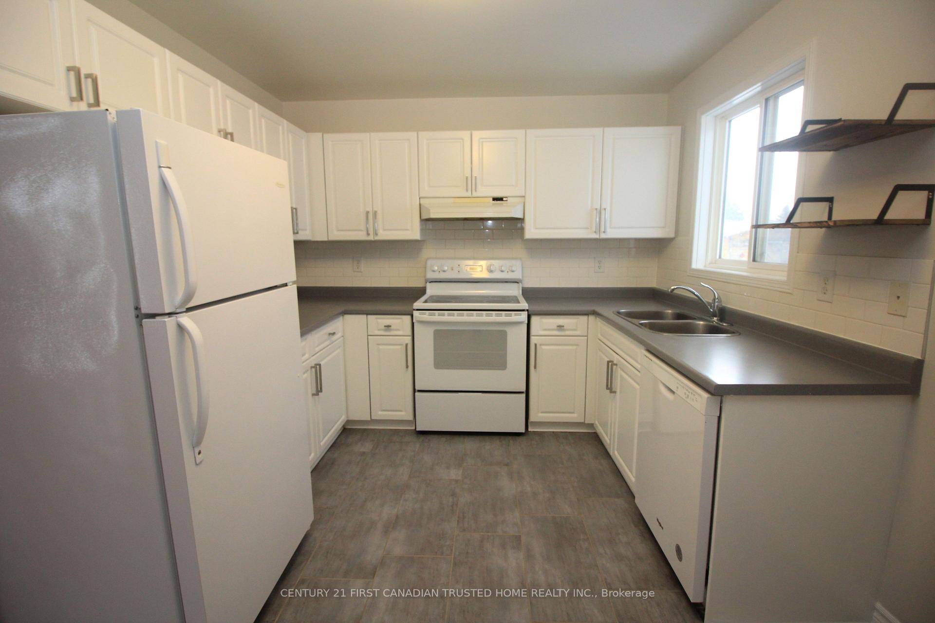 Photo 9 of 62 Maxine Court E, Middlesex Centre, Kilworth — HOMEH