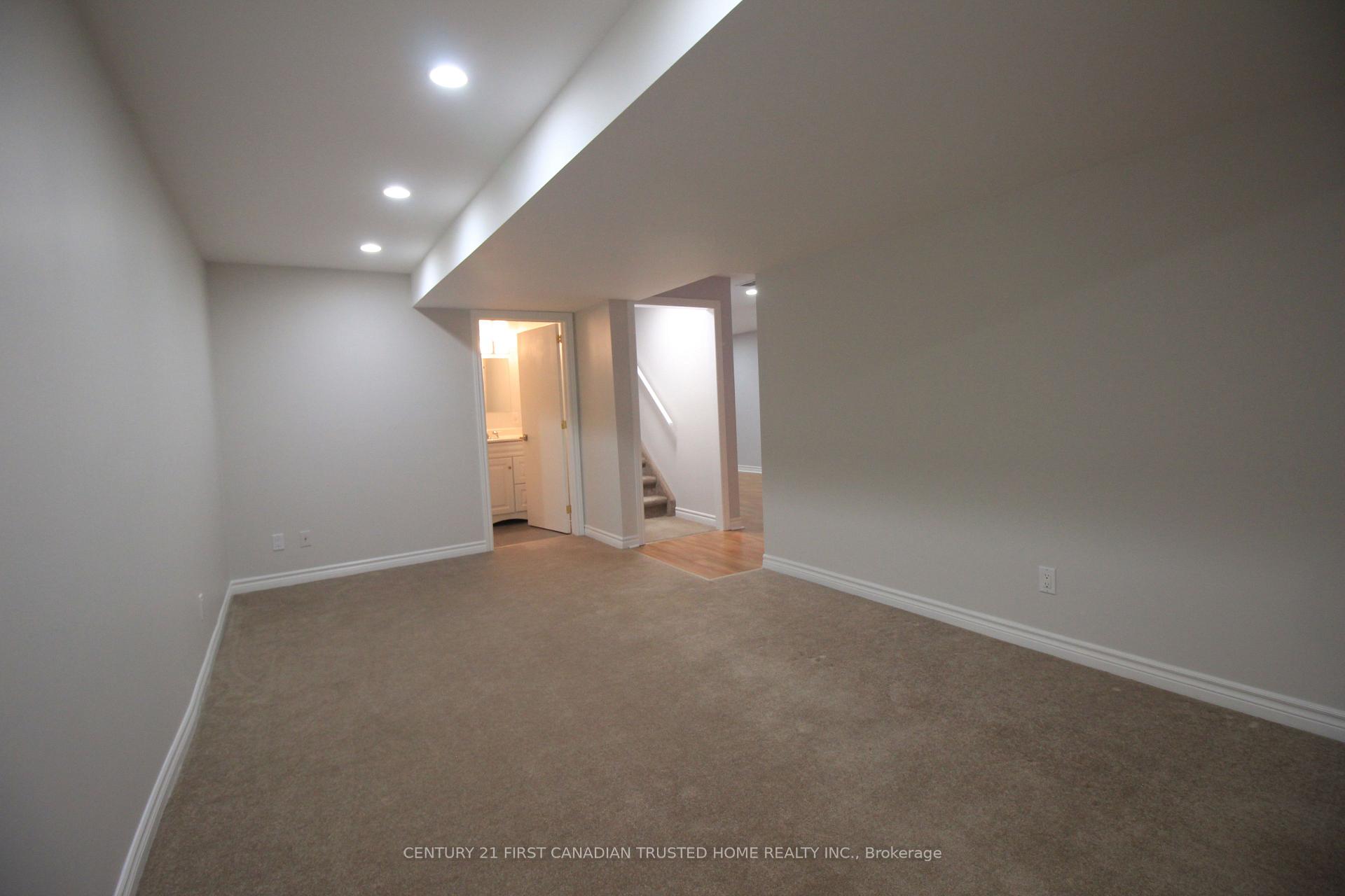 Photo 20 of 62 Maxine Court E, Middlesex Centre, Kilworth — HOMEH