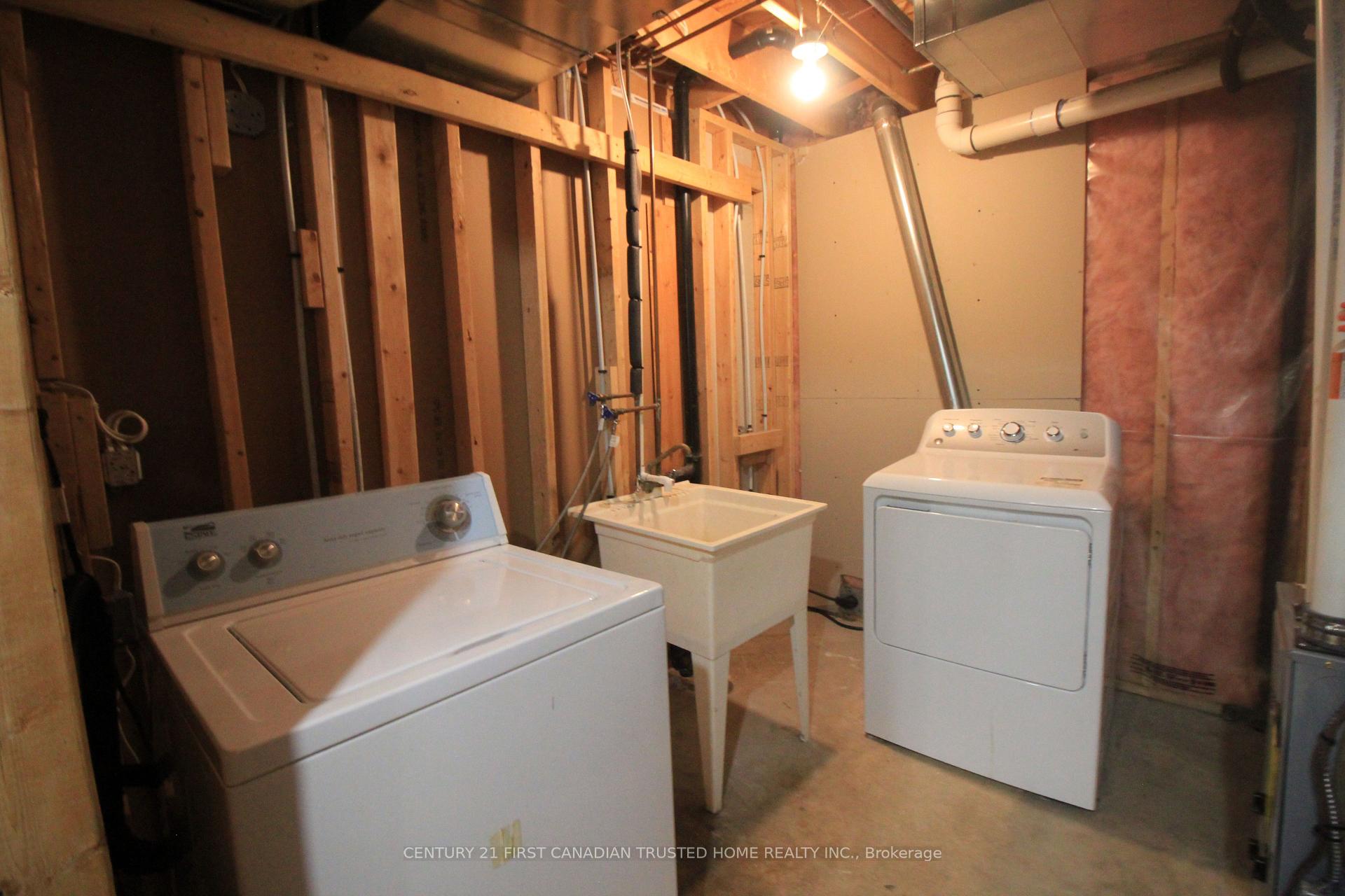 Photo 27 of 62 Maxine Court E, Middlesex Centre, Kilworth — HOMEH