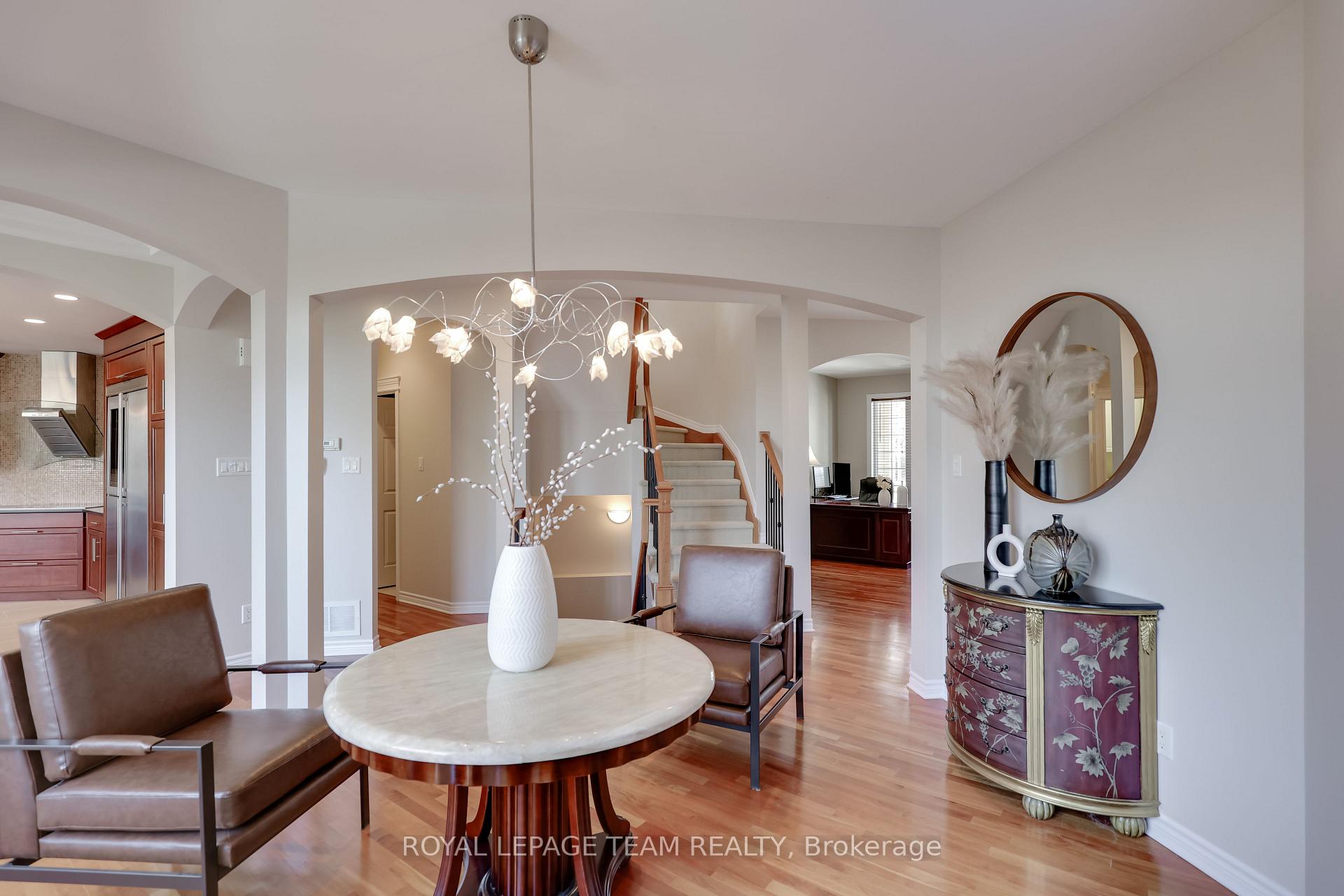 Photo 8 of 665 Kochar Drive, Ottawa, Mooneys Bay — HOMEH