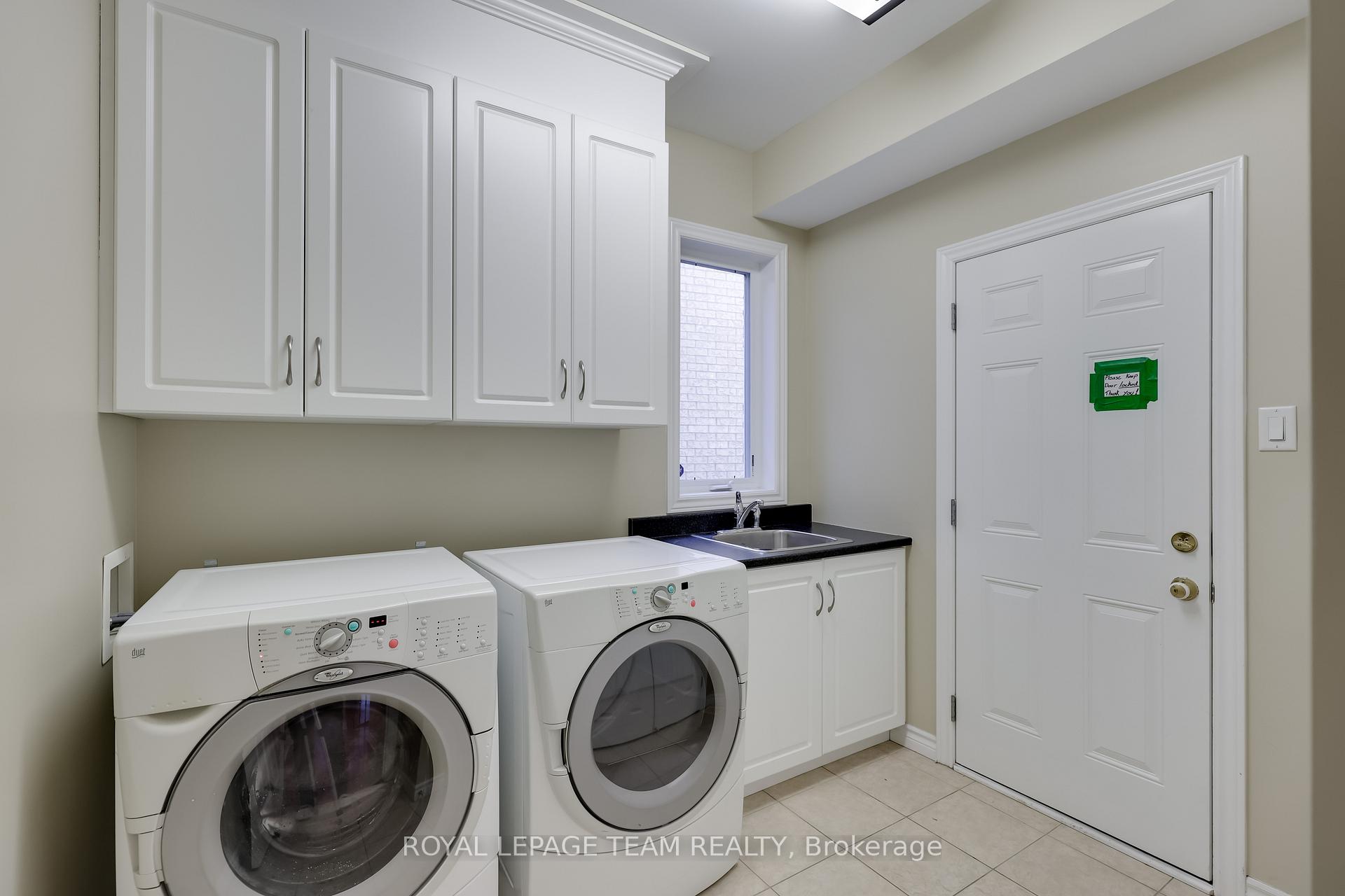 Photo 19 of 665 Kochar Drive, Ottawa, Mooneys Bay — HOMEH