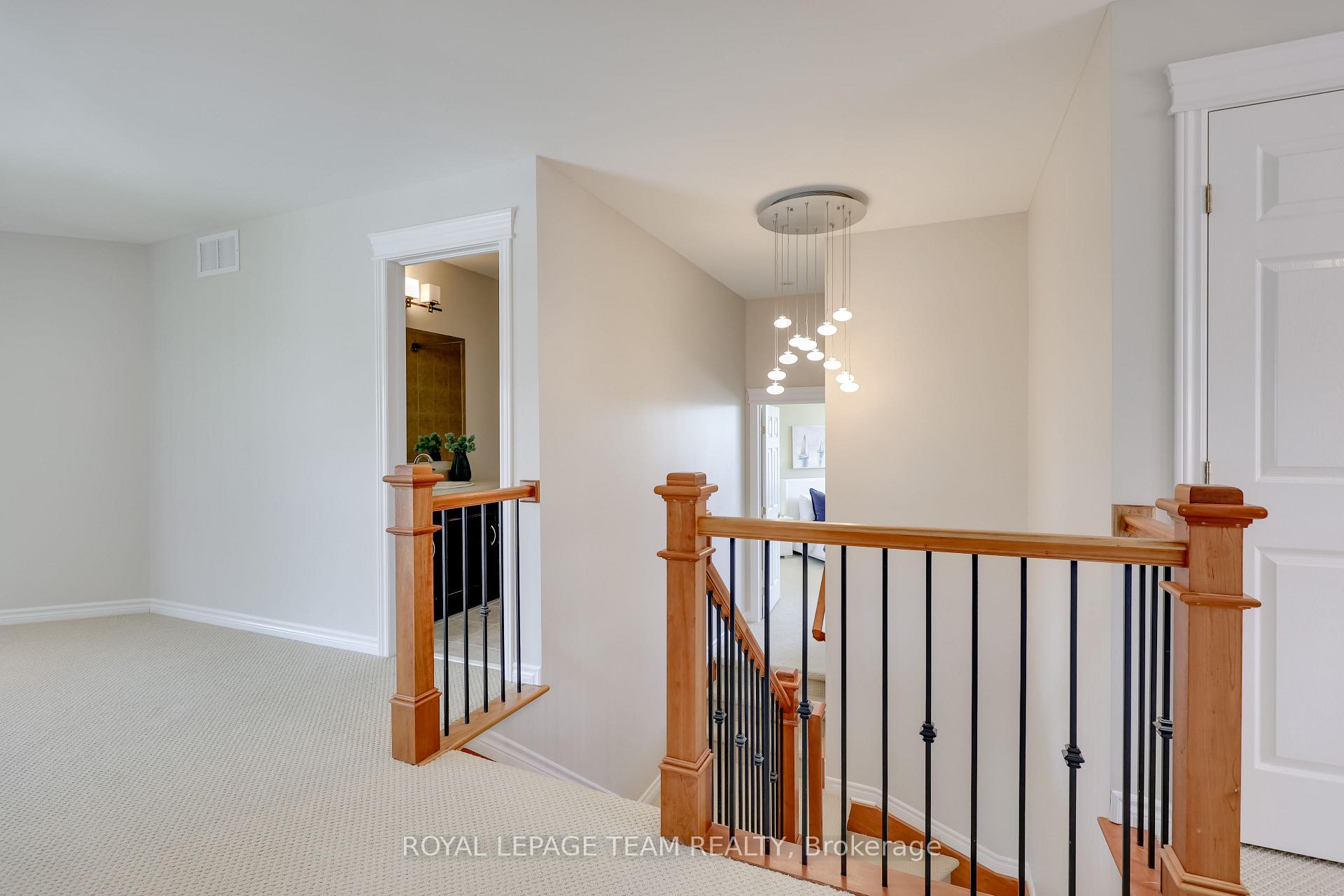 Photo 23 of 665 Kochar Drive, Ottawa, Mooneys Bay — HOMEH