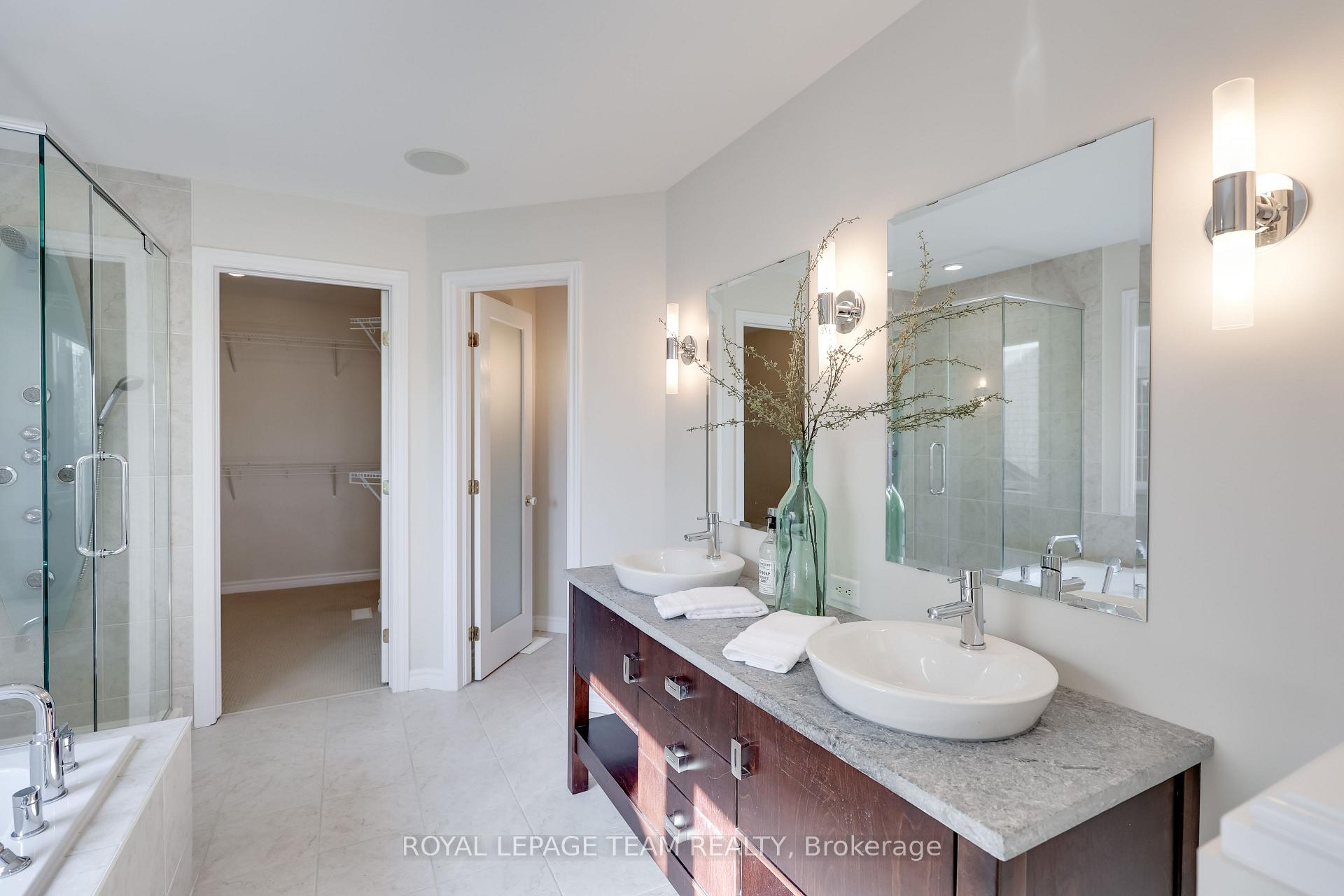 Photo 35 of 665 Kochar Drive, Ottawa, Mooneys Bay — HOMEH